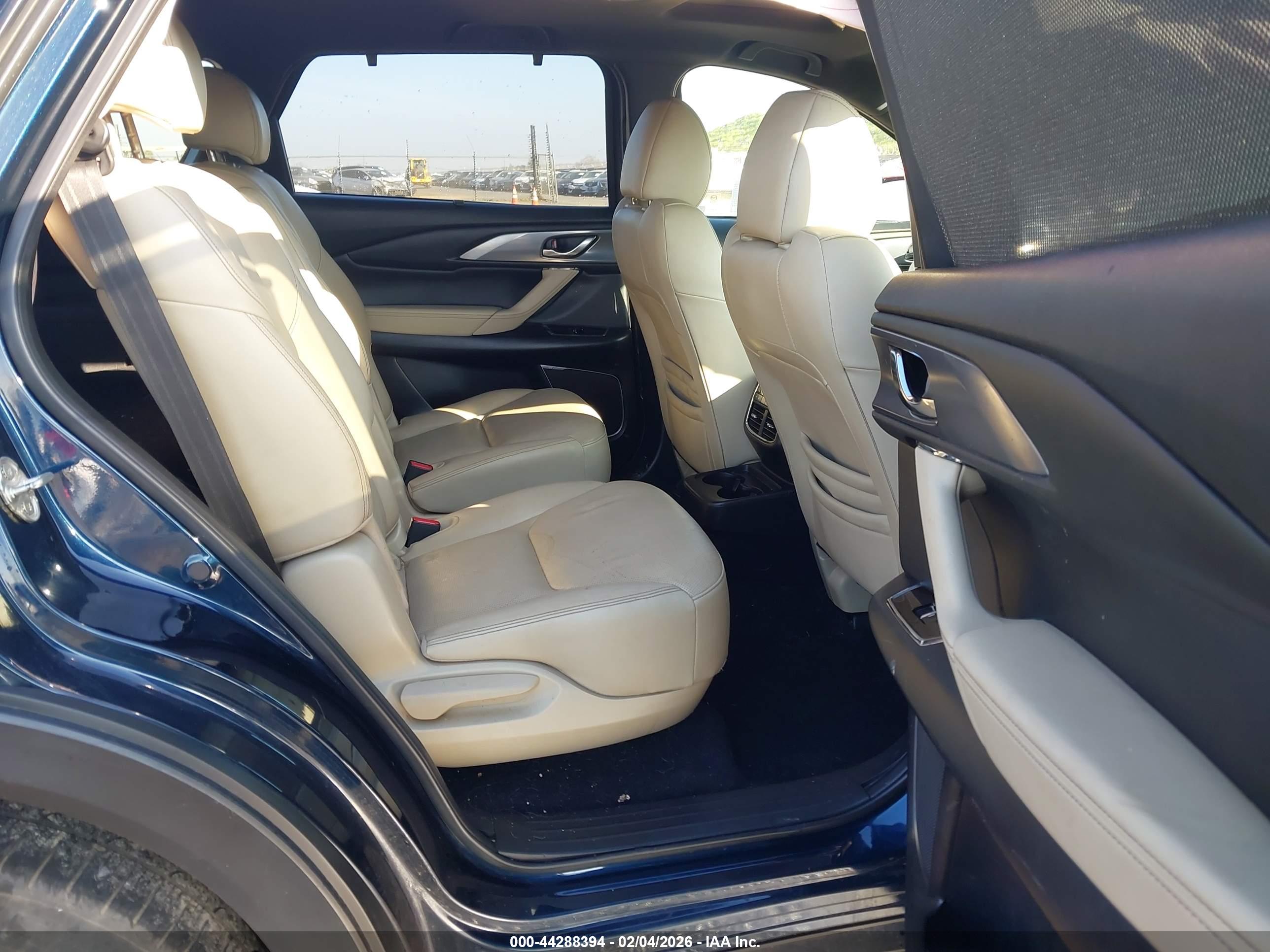 MAZDA CX-9 image 8