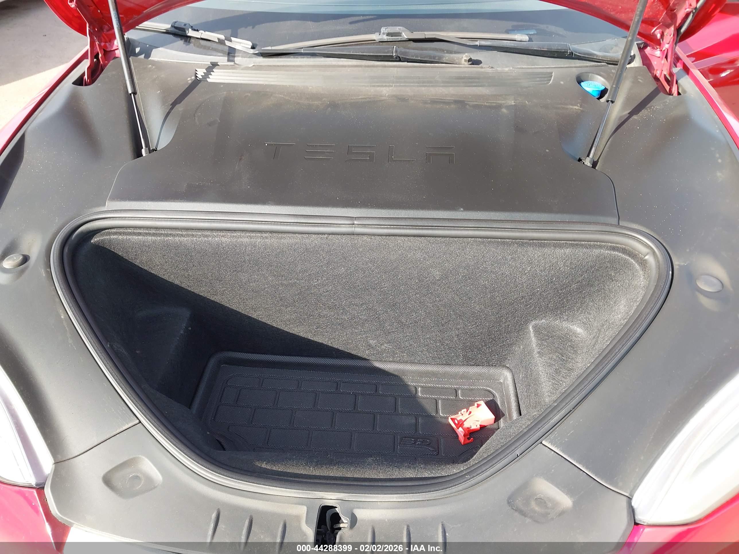 TESLA MODEL image 10