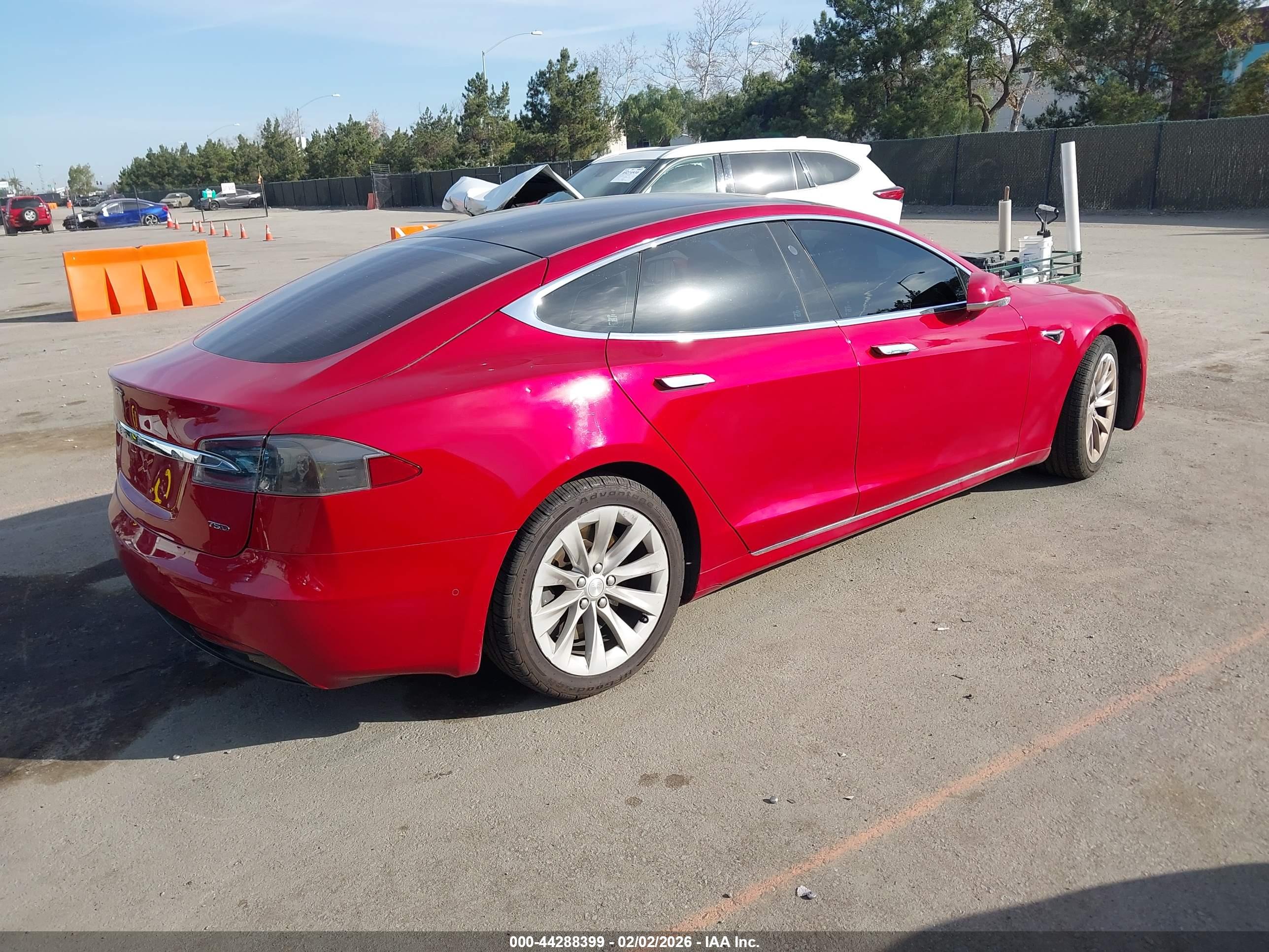 TESLA MODEL image 4