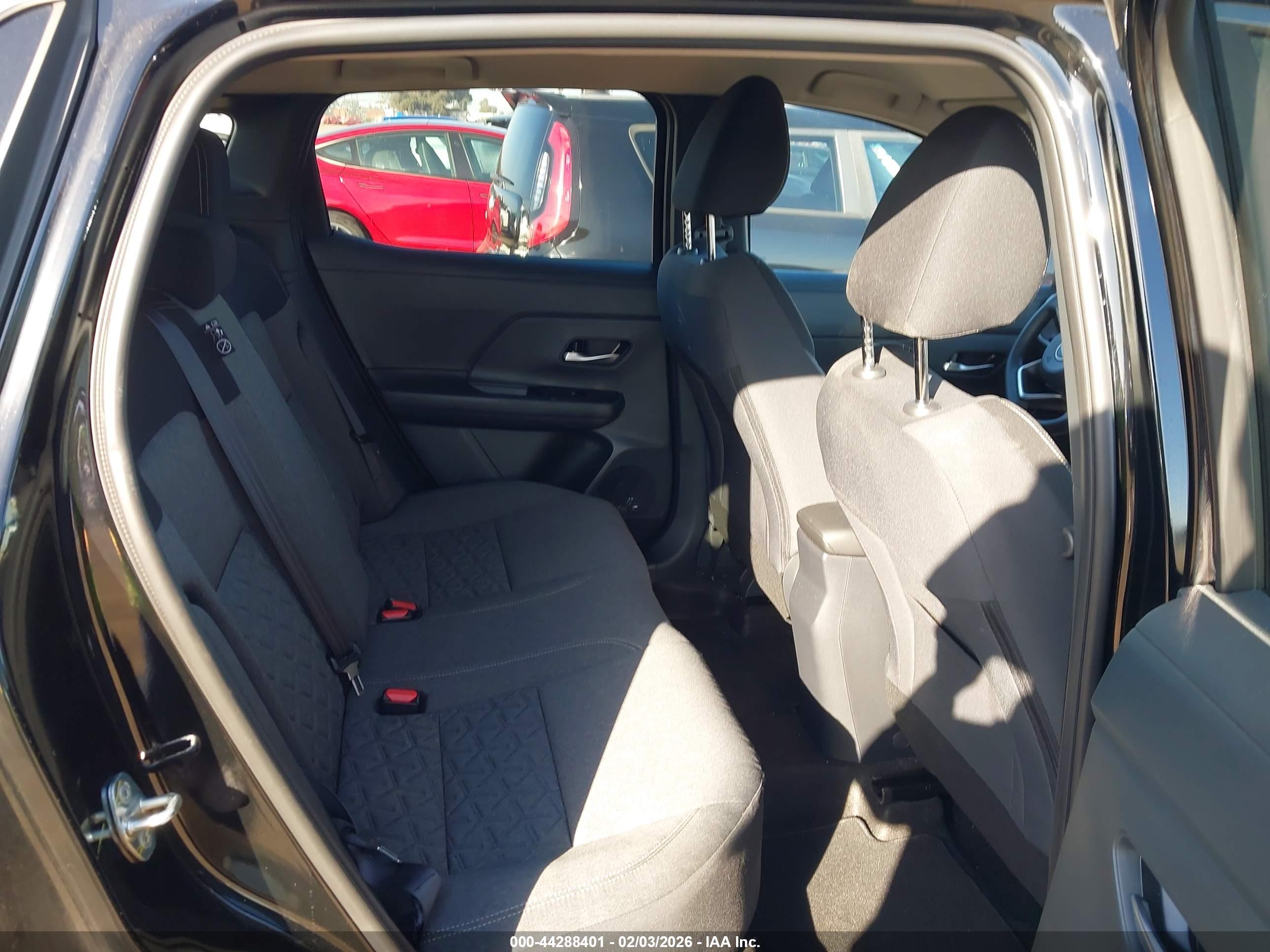 NISSAN KICKS image 8
