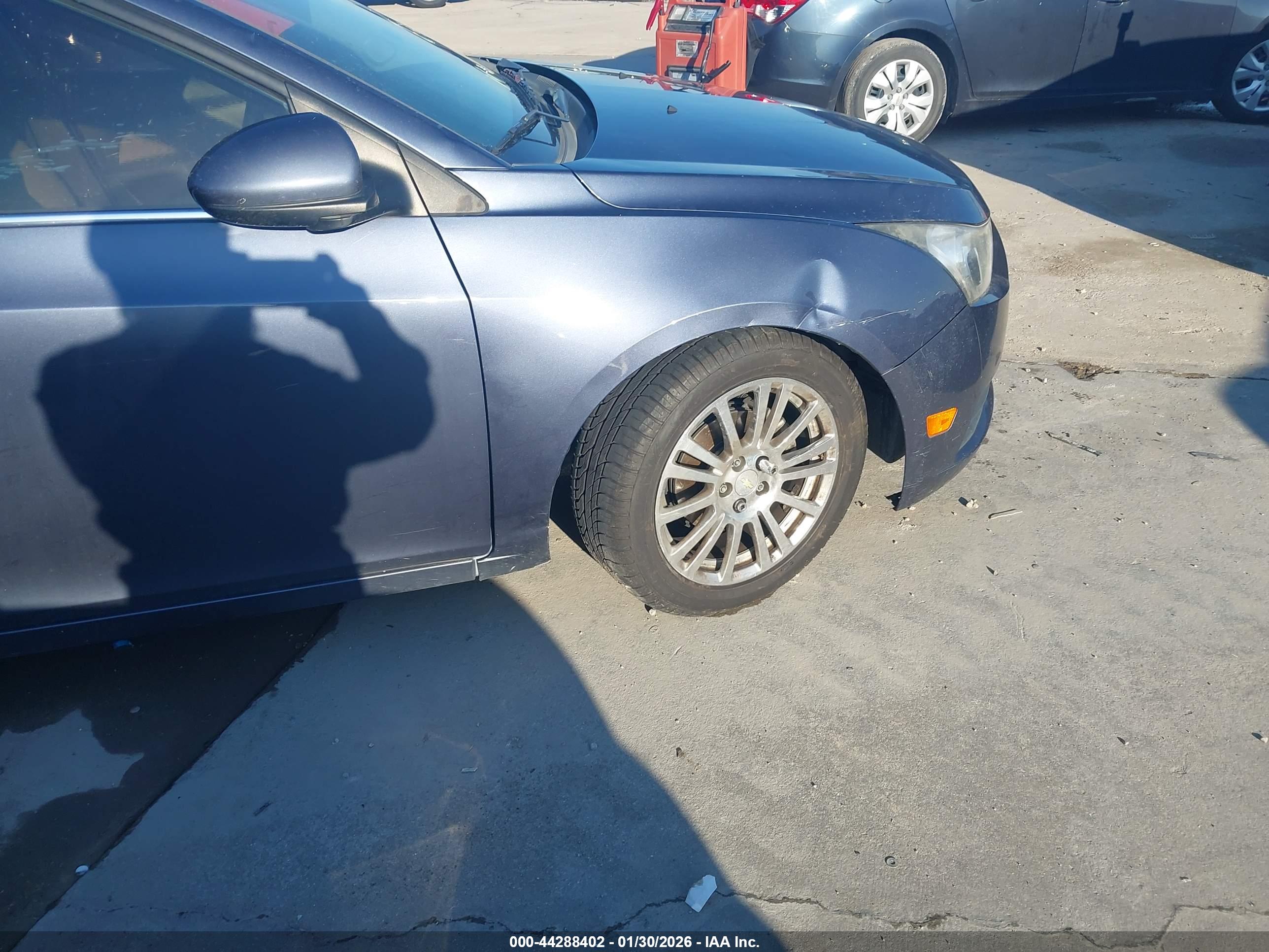 CHEVROLET CRUZE image 6