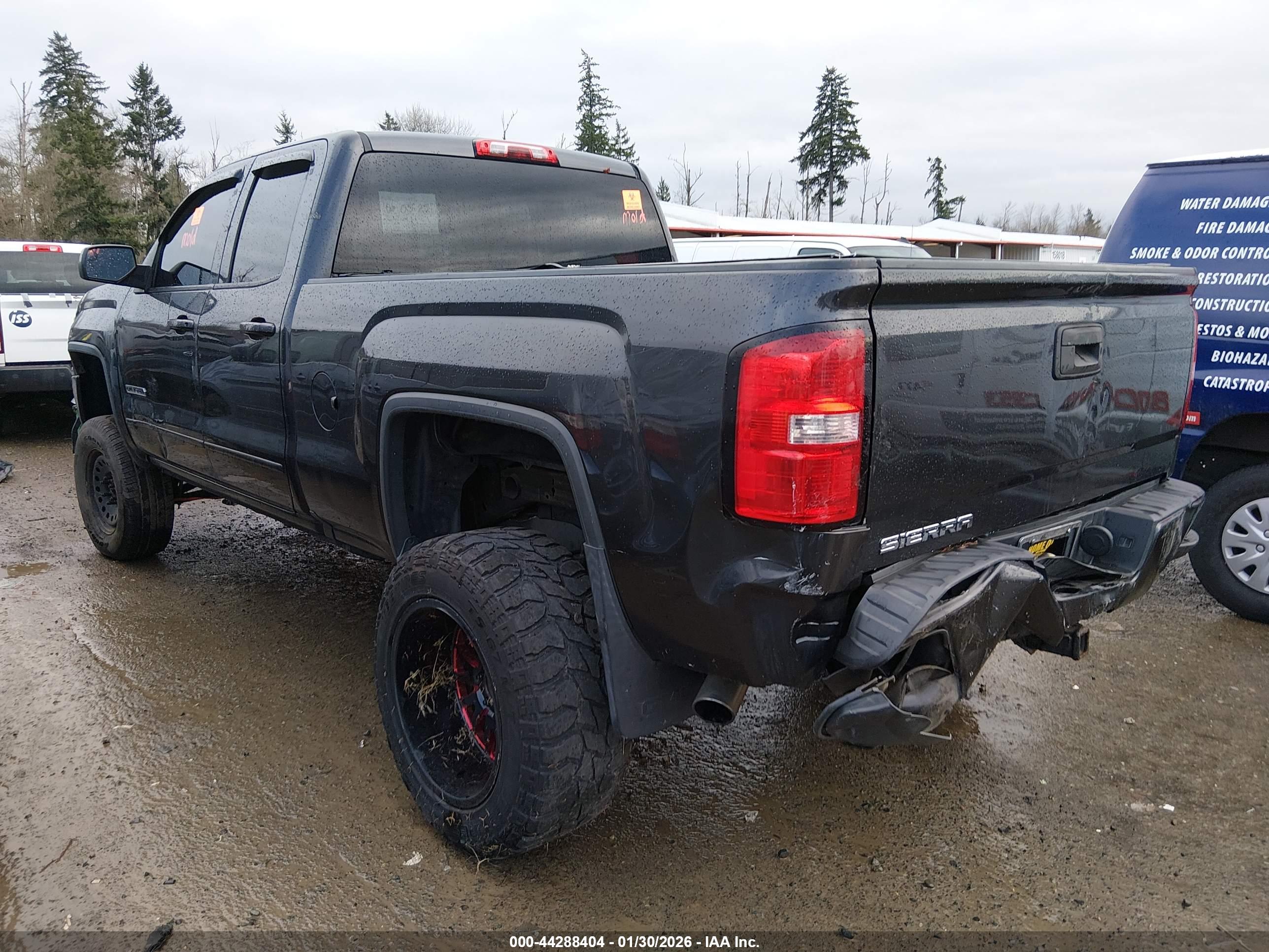 GMC SIERRA image 3