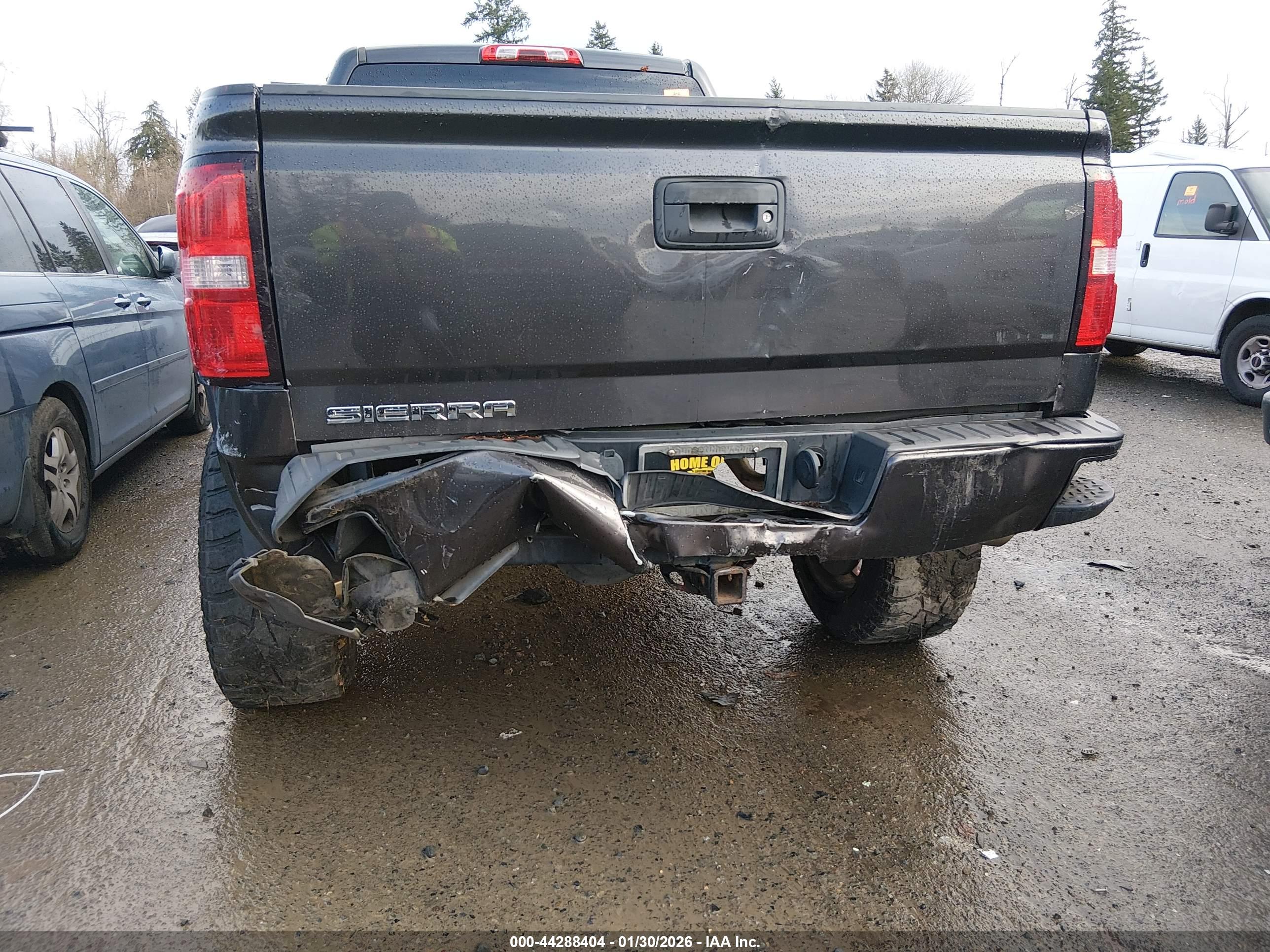 GMC SIERRA image 6