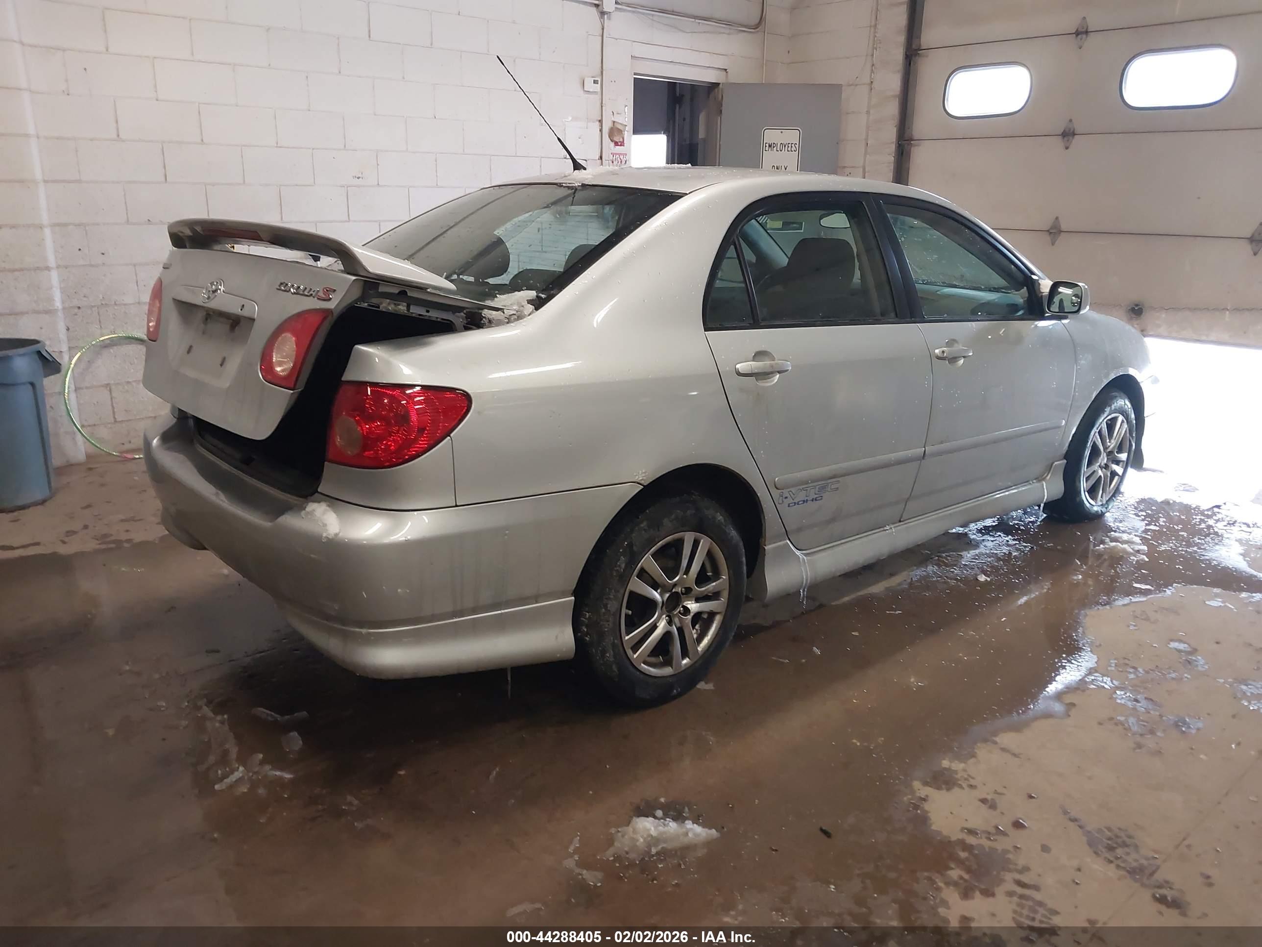 TOYOTA COROLLA image 4