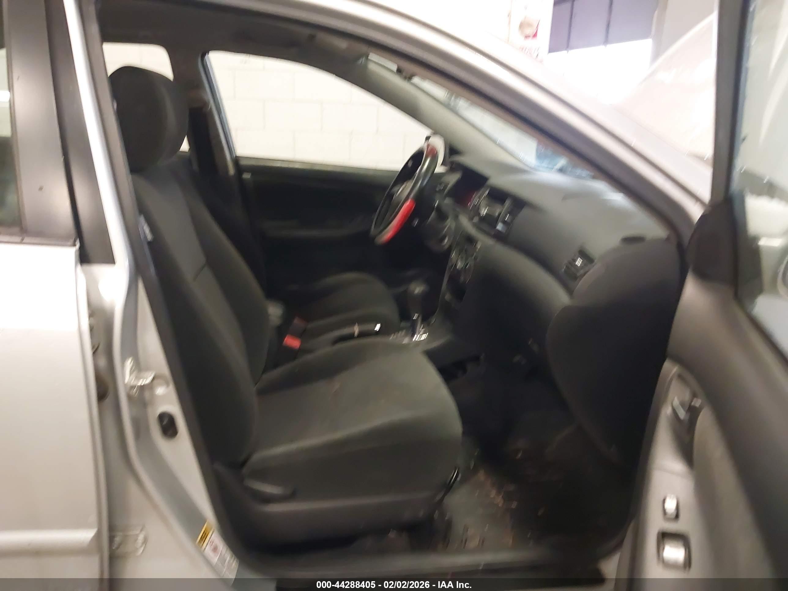 TOYOTA COROLLA image 5
