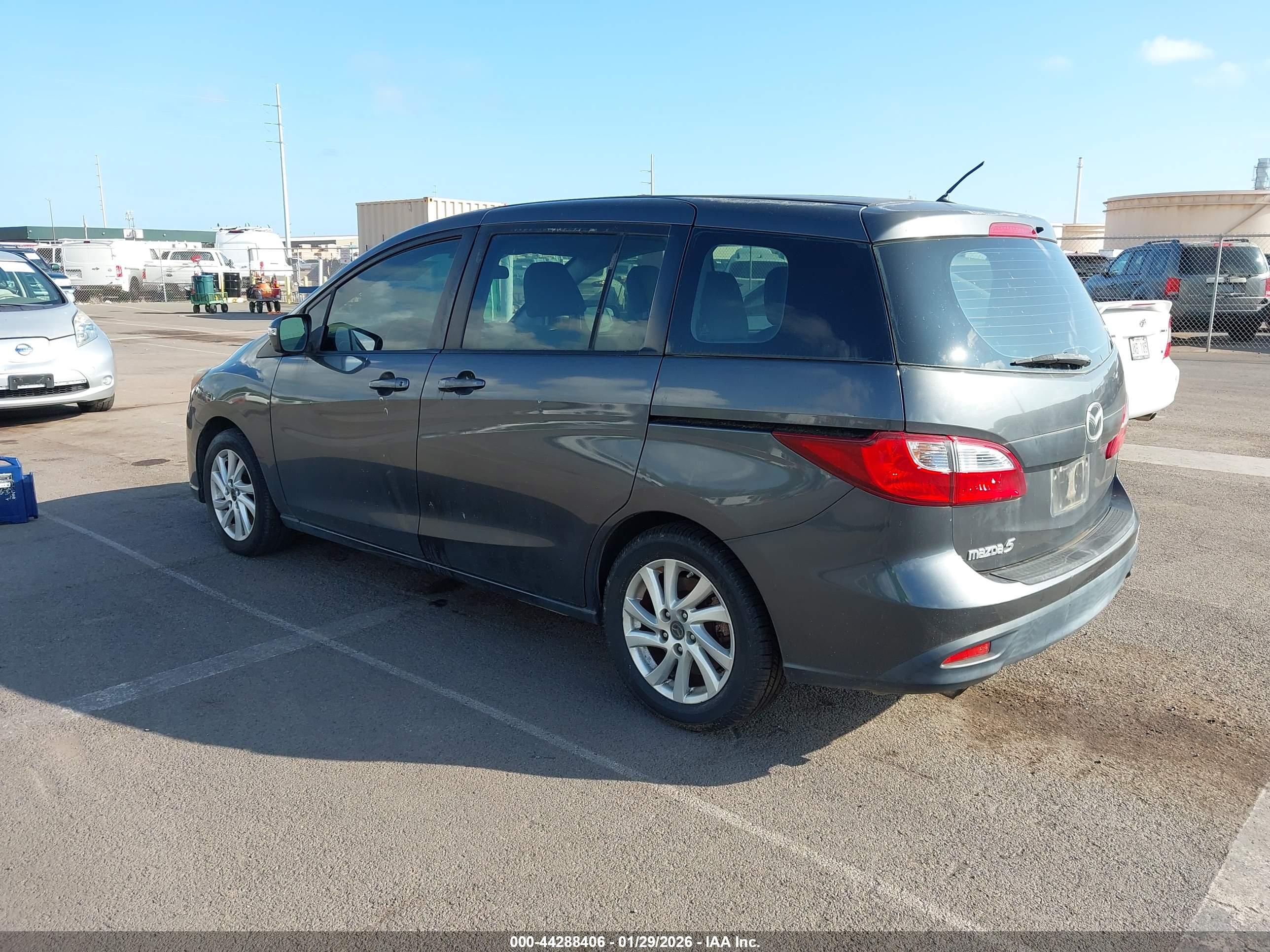 MAZDA MAZDA5 image 3