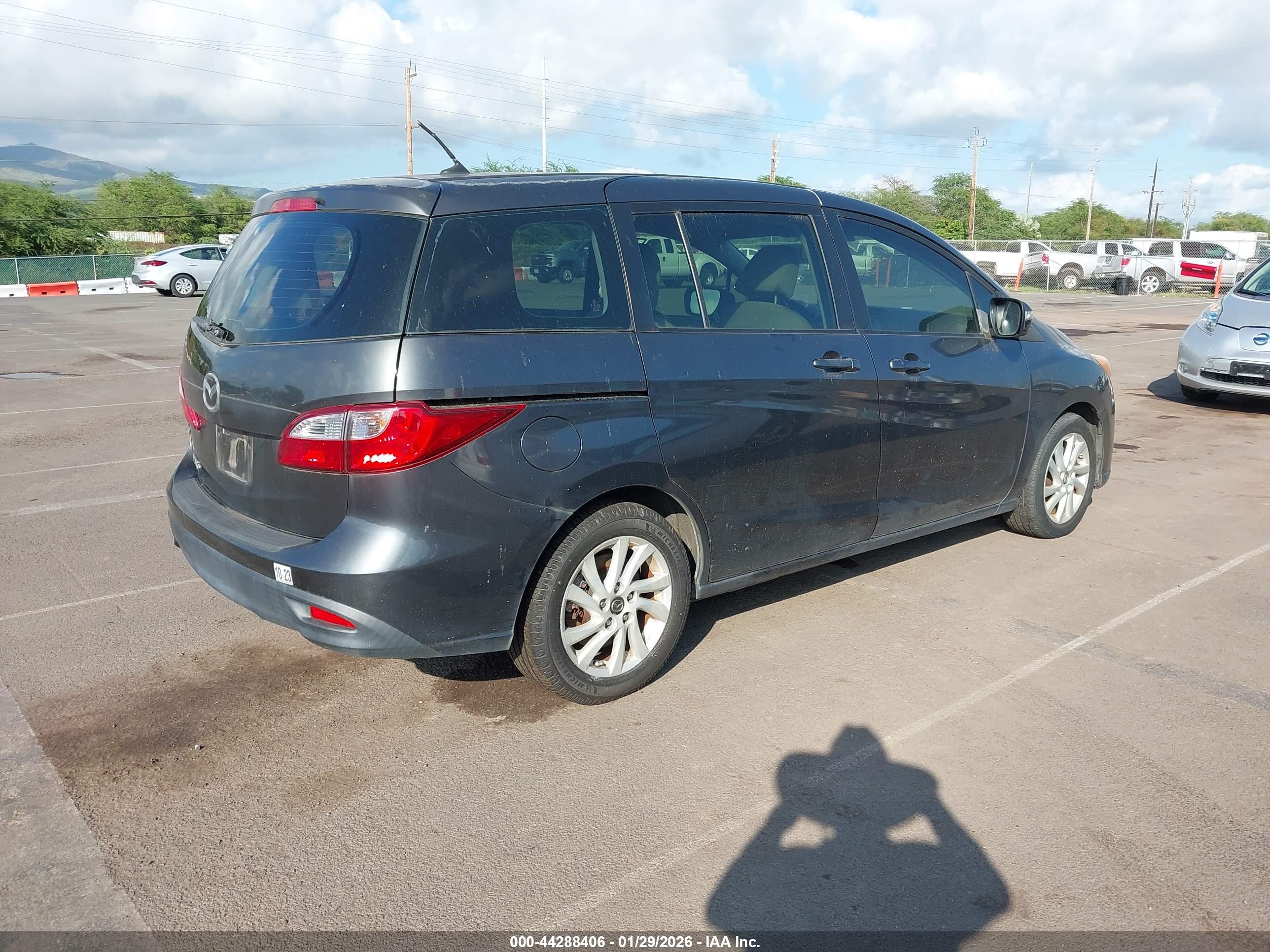 MAZDA MAZDA5 image 4