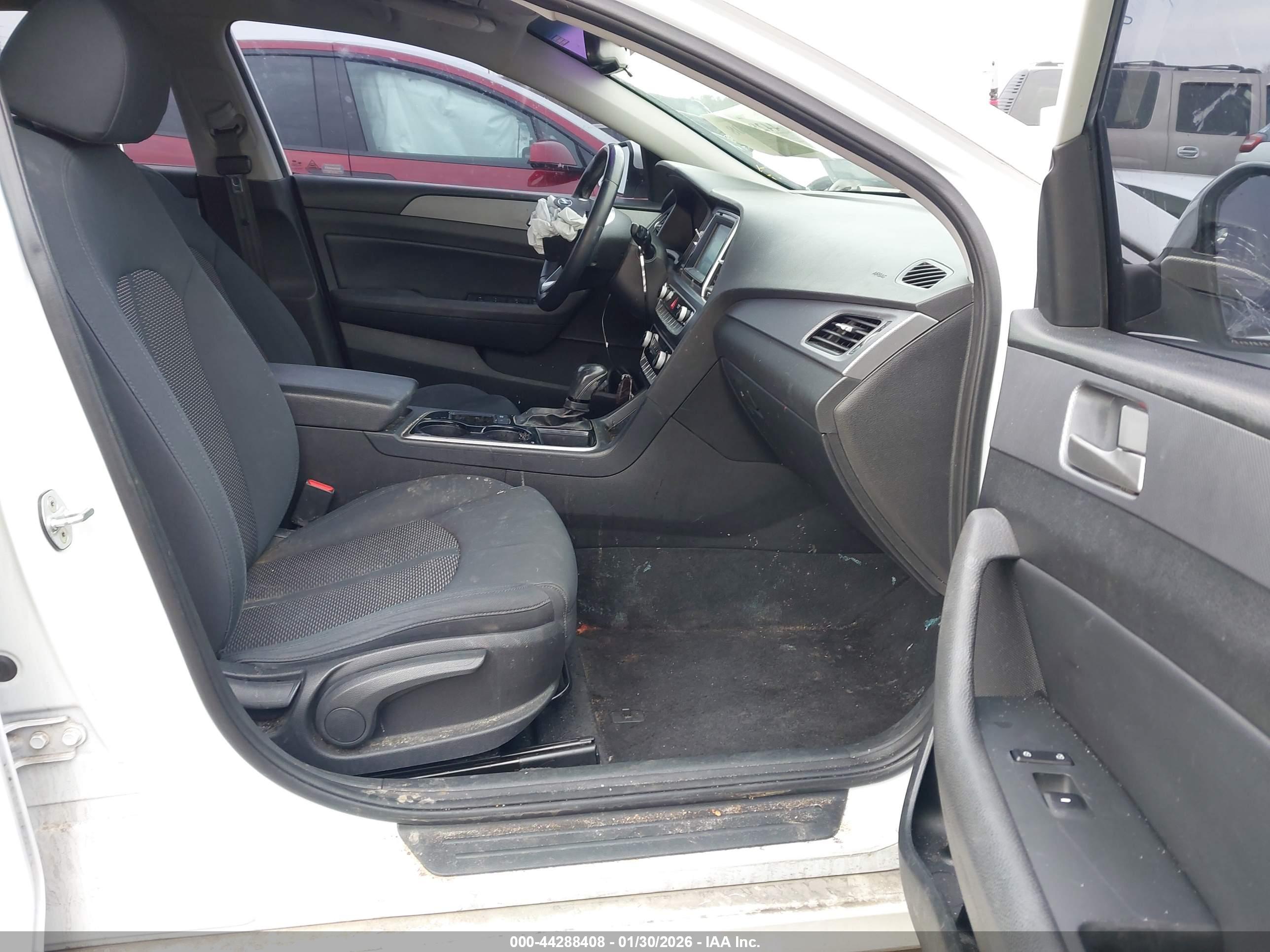 HYUNDAI SONATA image 5