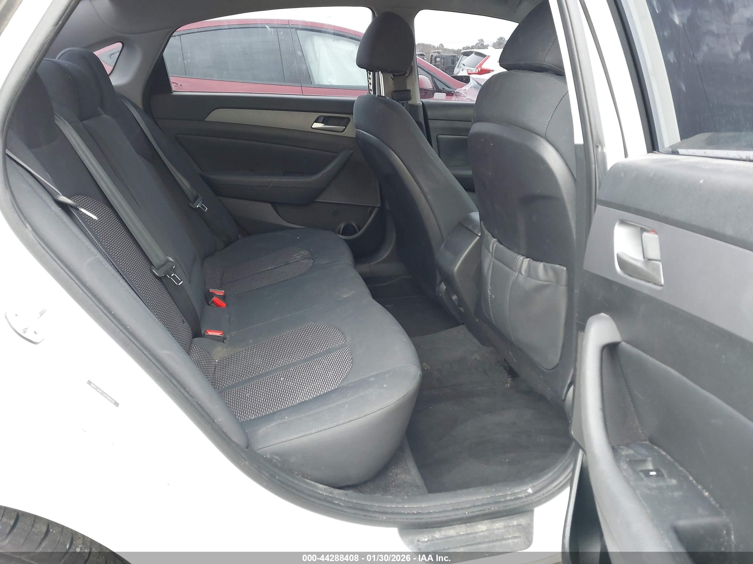 HYUNDAI SONATA image 8