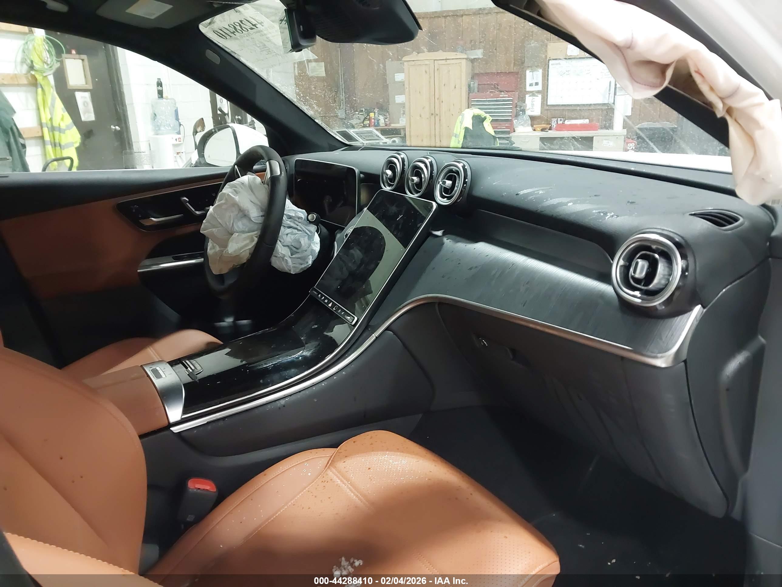 MERCEDES-BENZ GLC image 5