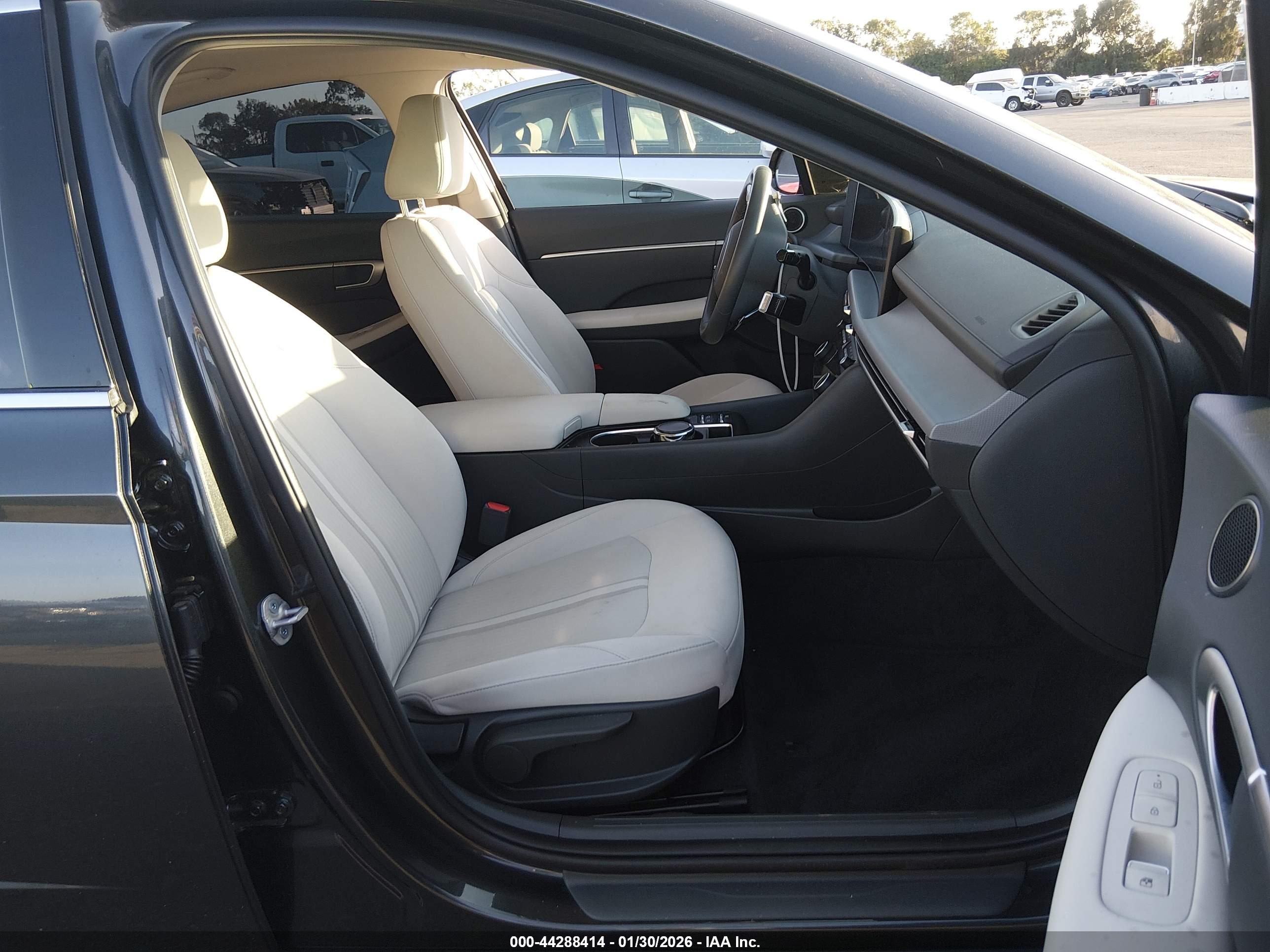 HYUNDAI SONATA image 5