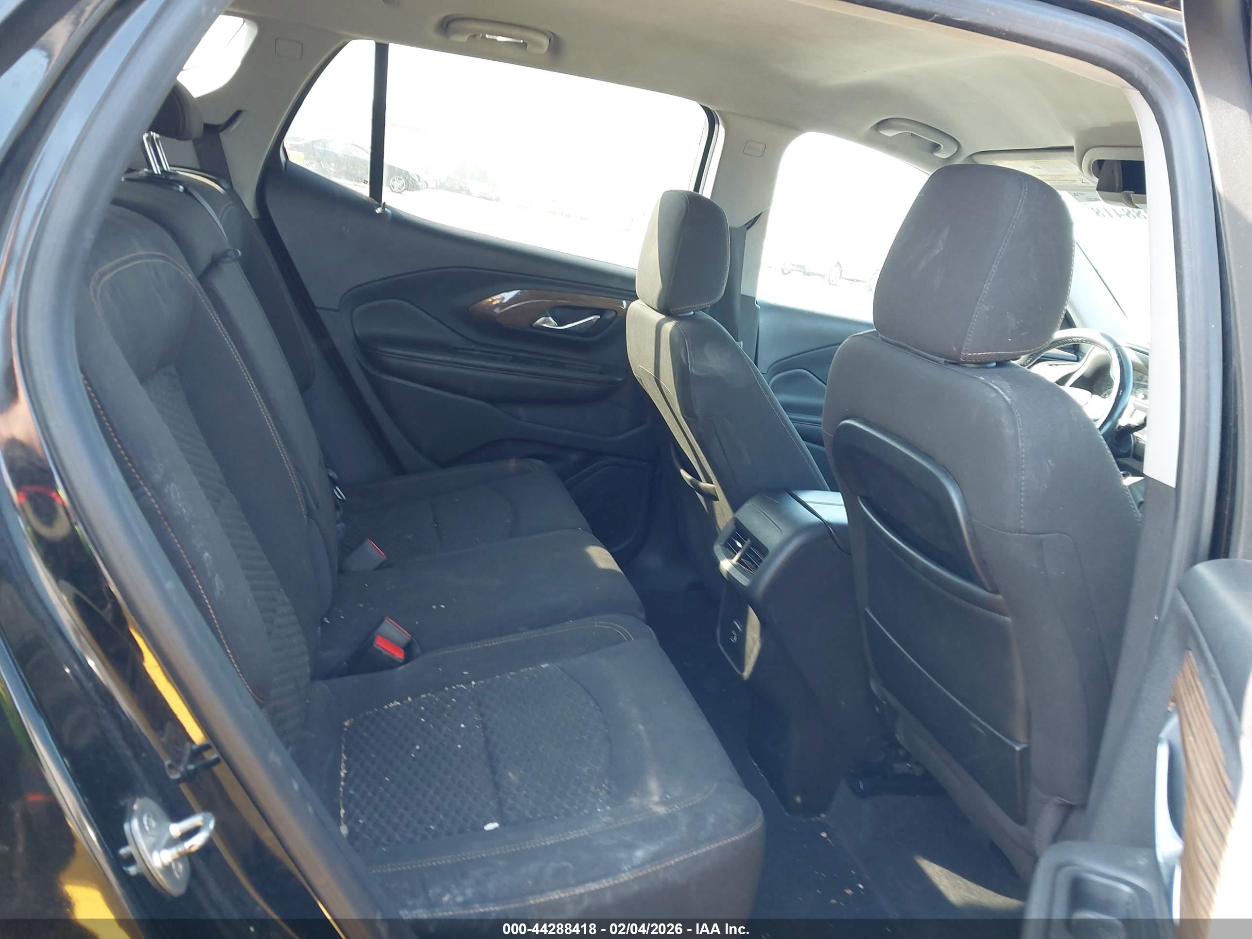 GMC TERRAIN image 8
