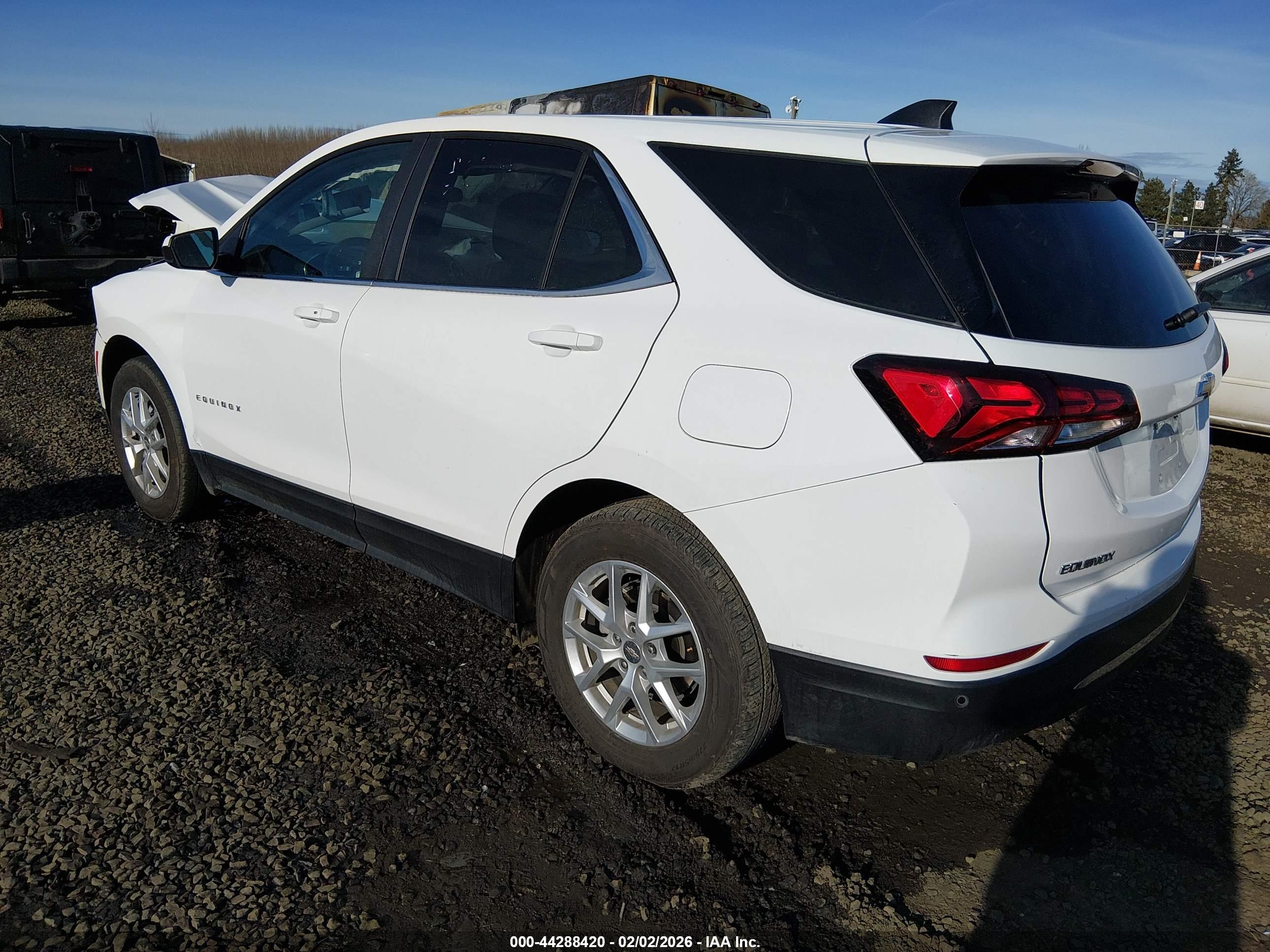 CHEVROLET EQUINOX image 3