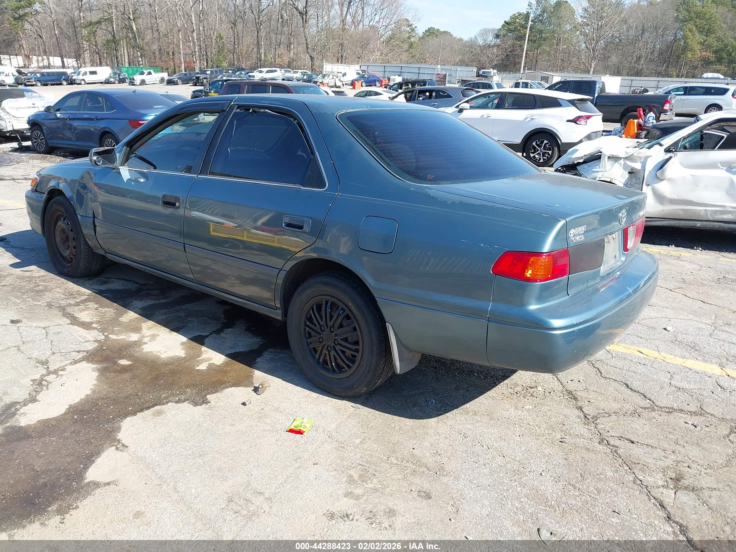 TOYOTA CAMRY image 3