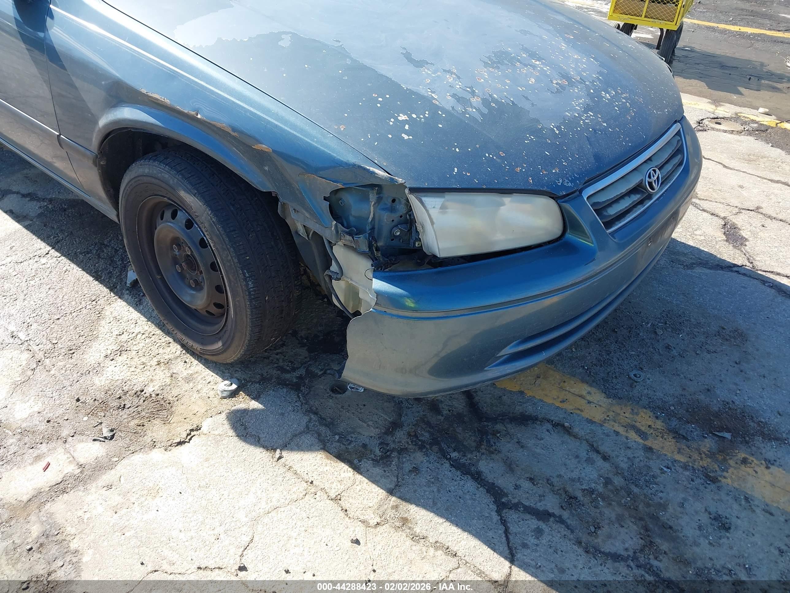 TOYOTA CAMRY image 6