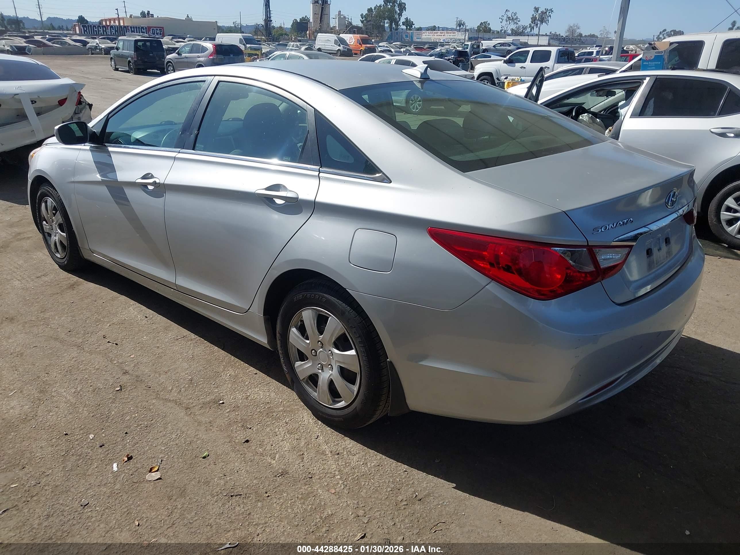 HYUNDAI SONATA image 3