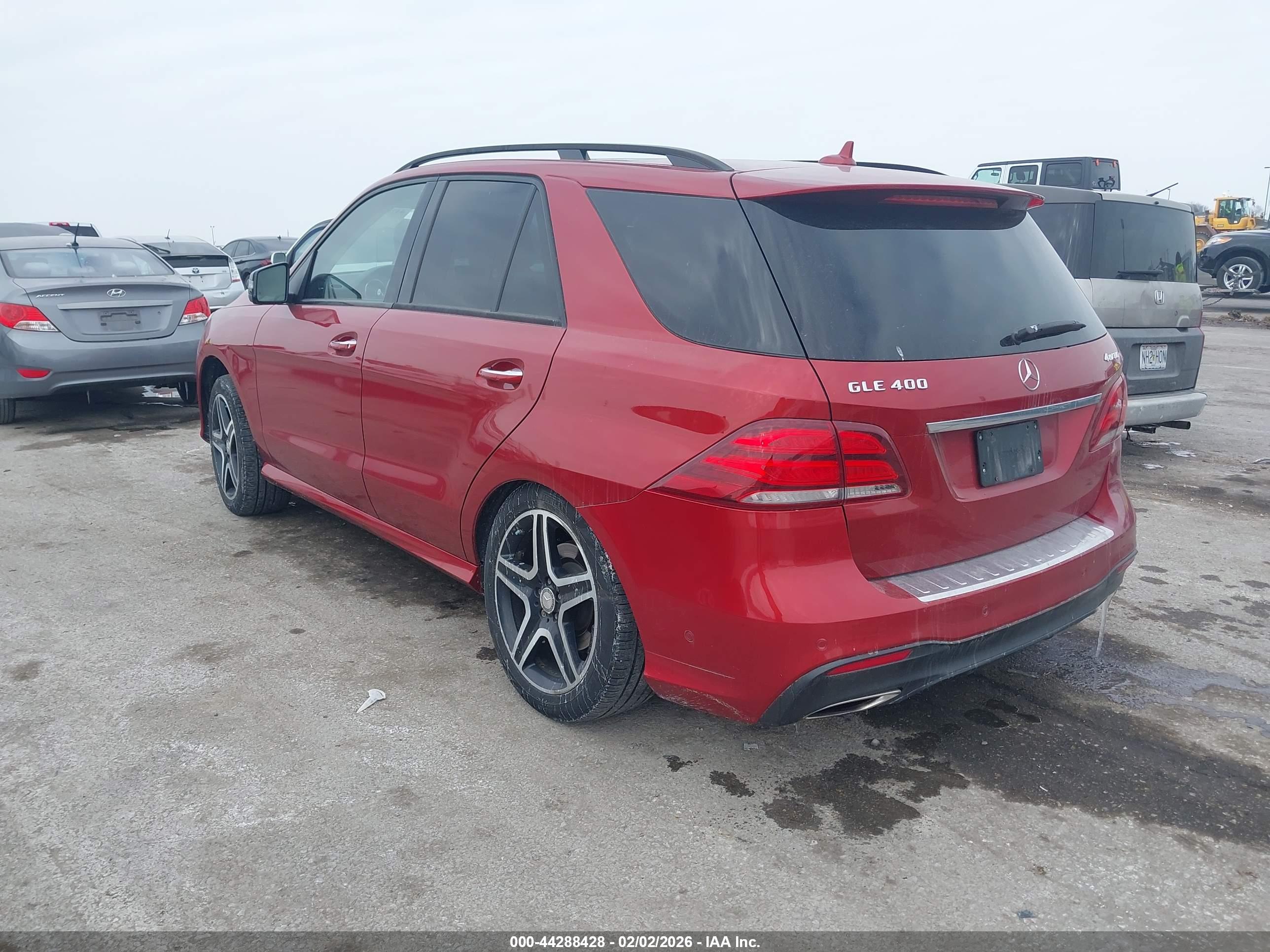 MERCEDES-BENZ GLE image 3