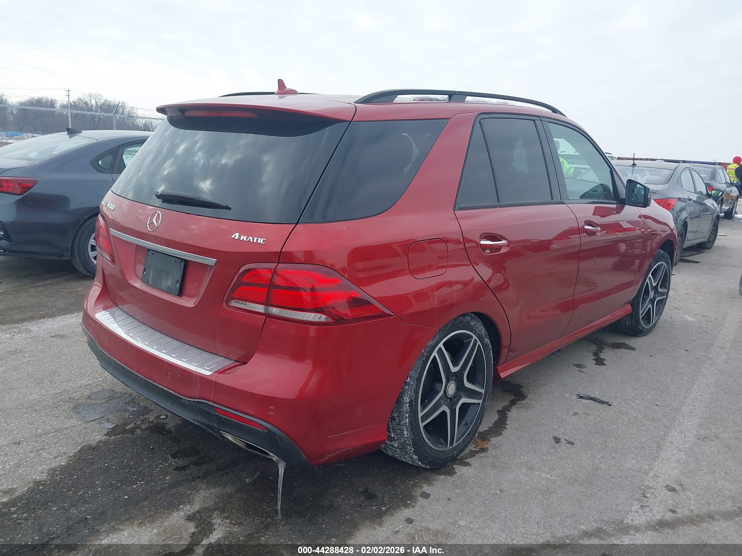 MERCEDES-BENZ GLE image 4