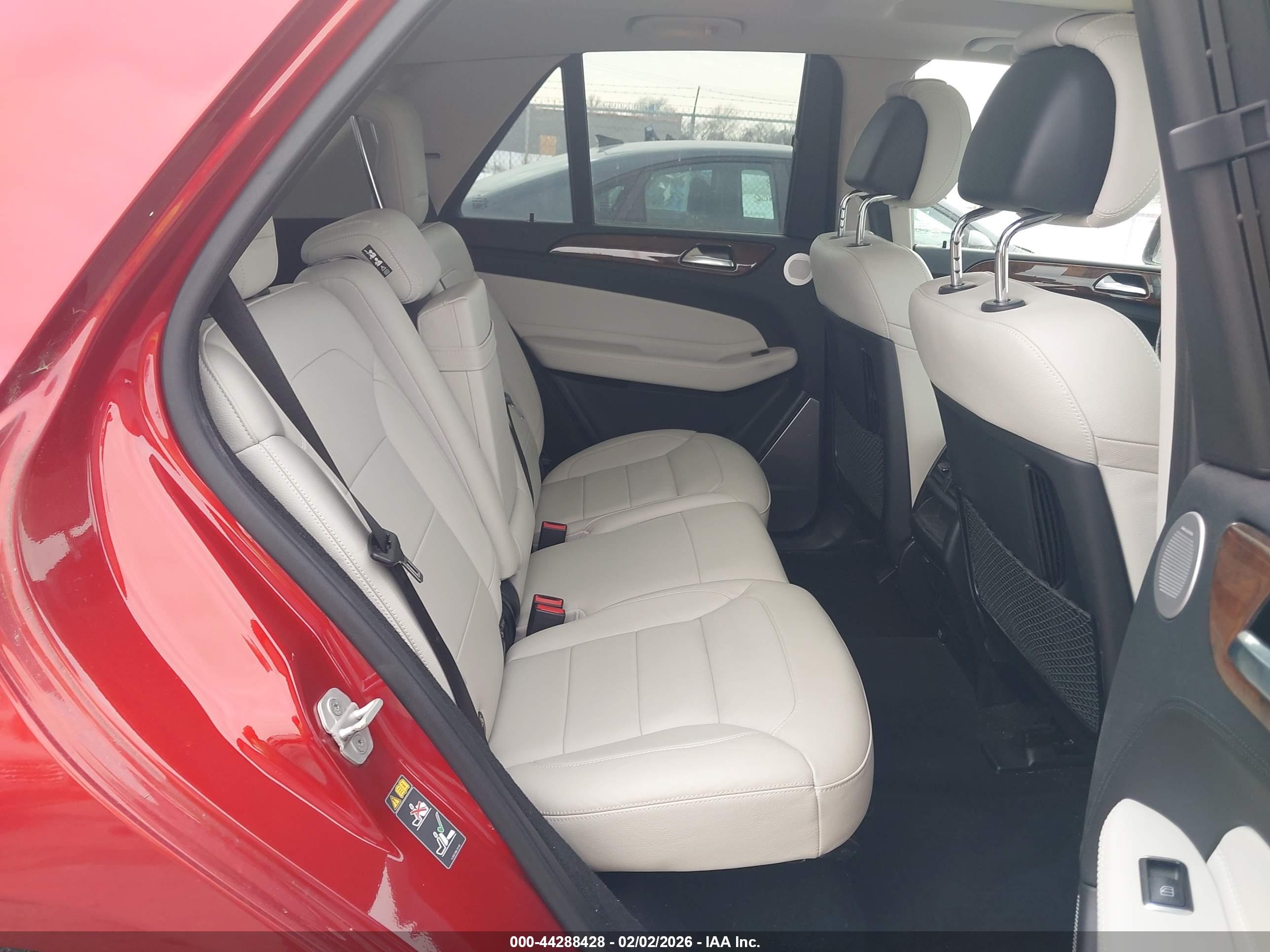 MERCEDES-BENZ GLE image 8