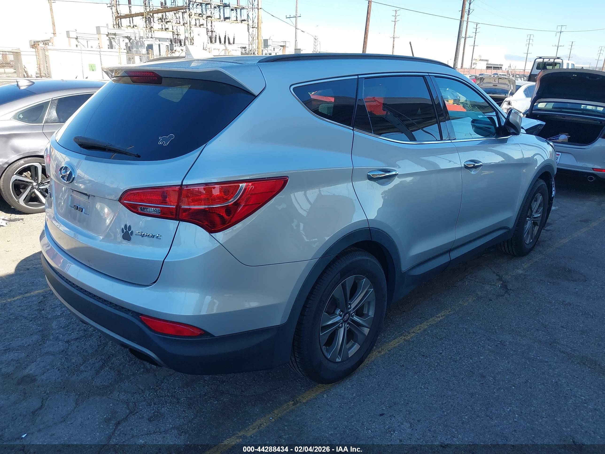 HYUNDAI SANTA image 4