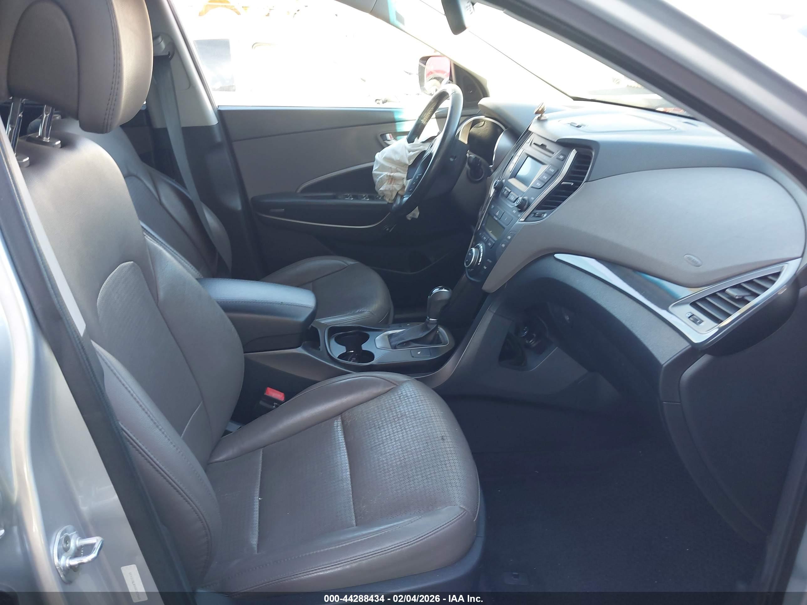 HYUNDAI SANTA image 5