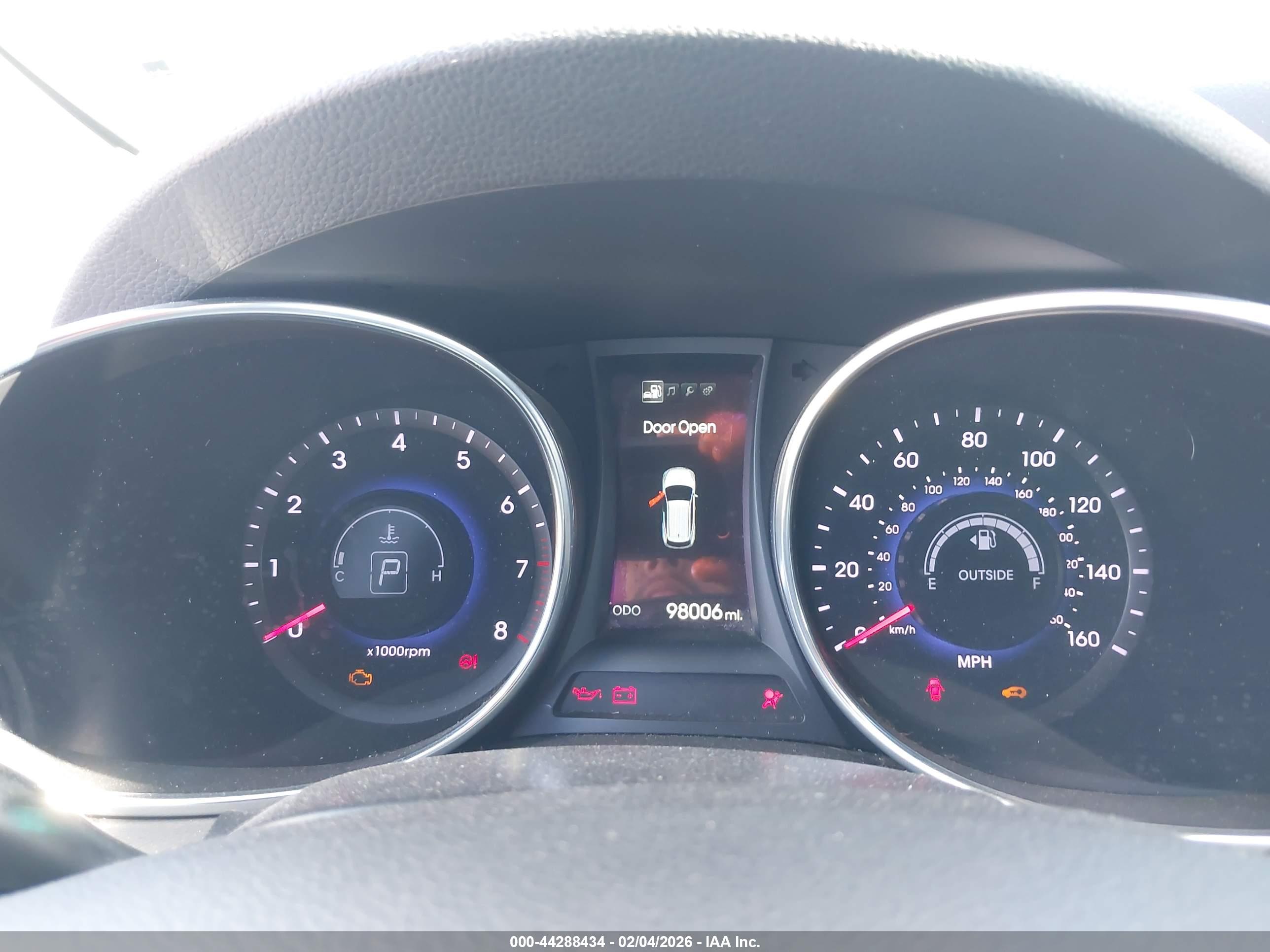 HYUNDAI SANTA image 7
