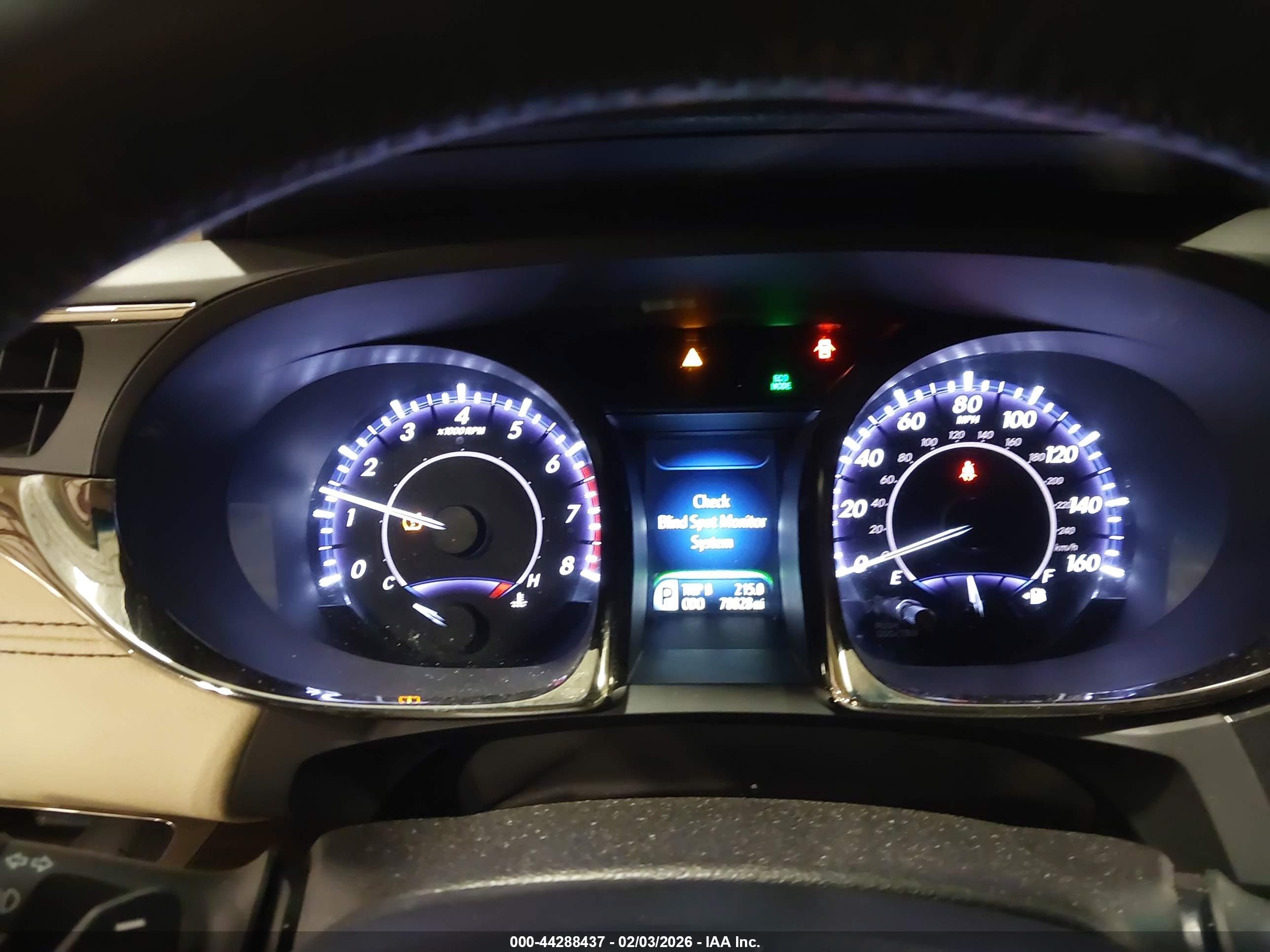 TOYOTA AVALON image 7