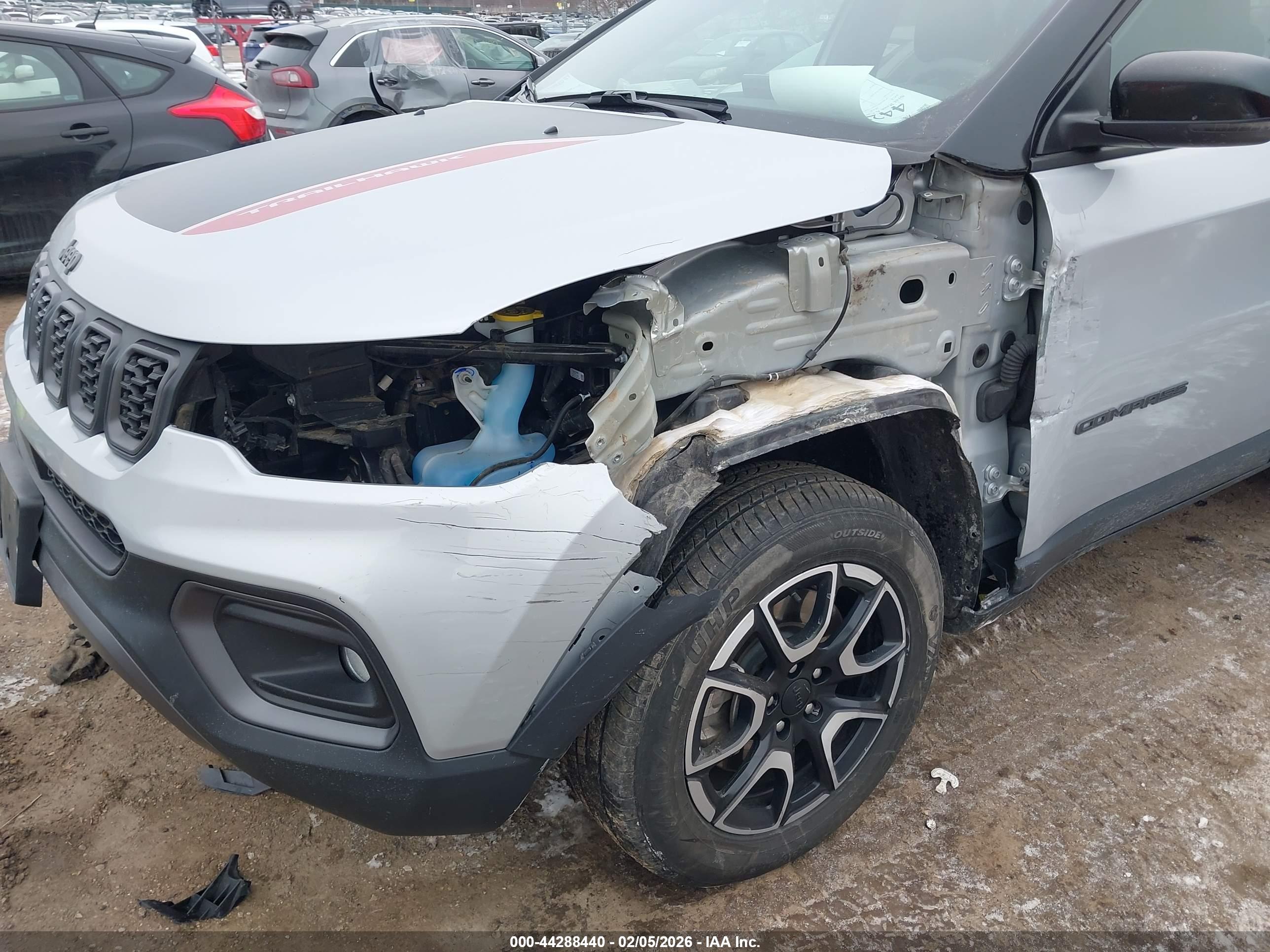 JEEP COMPASS image 6