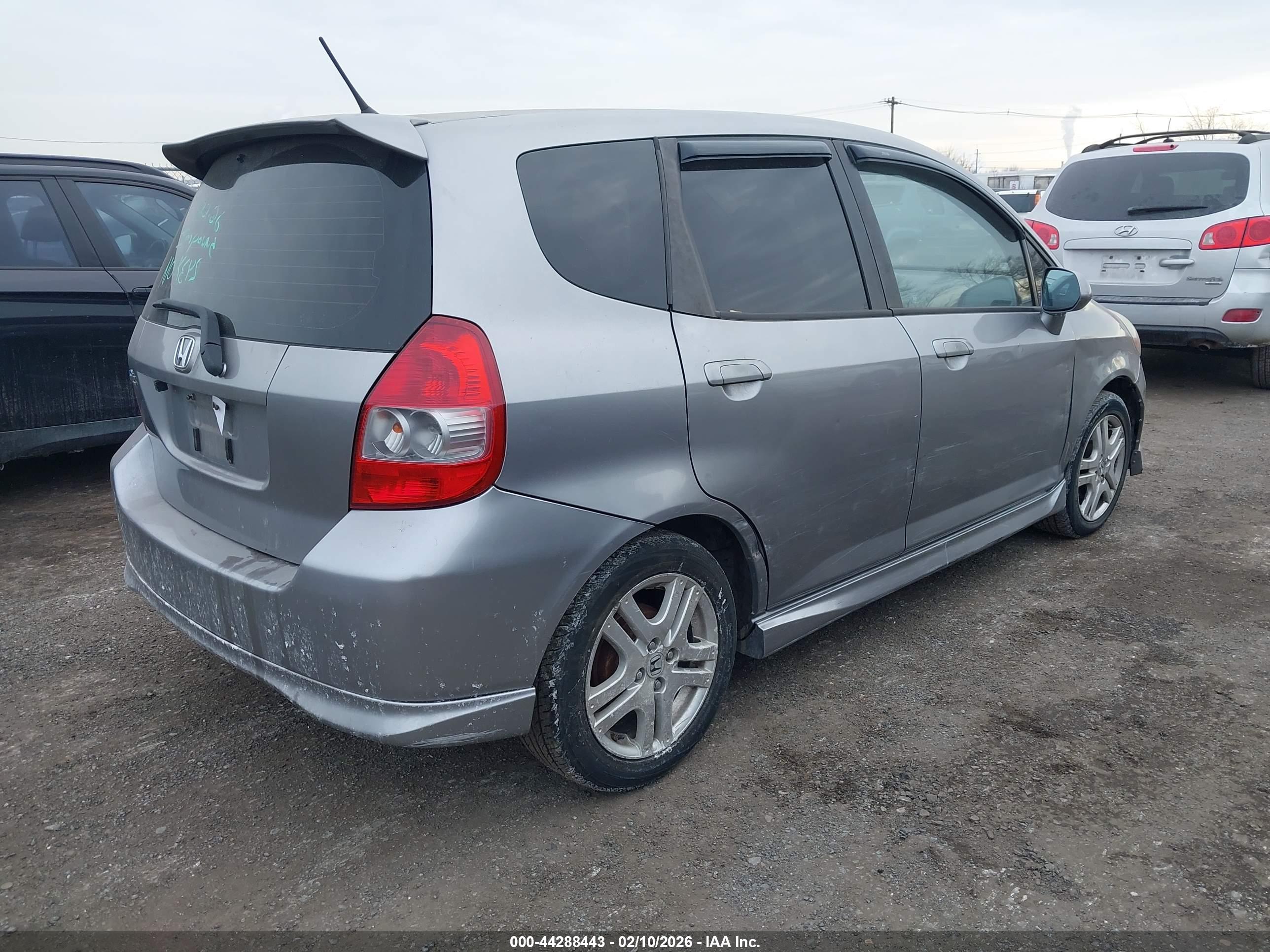 HONDA FIT image 4