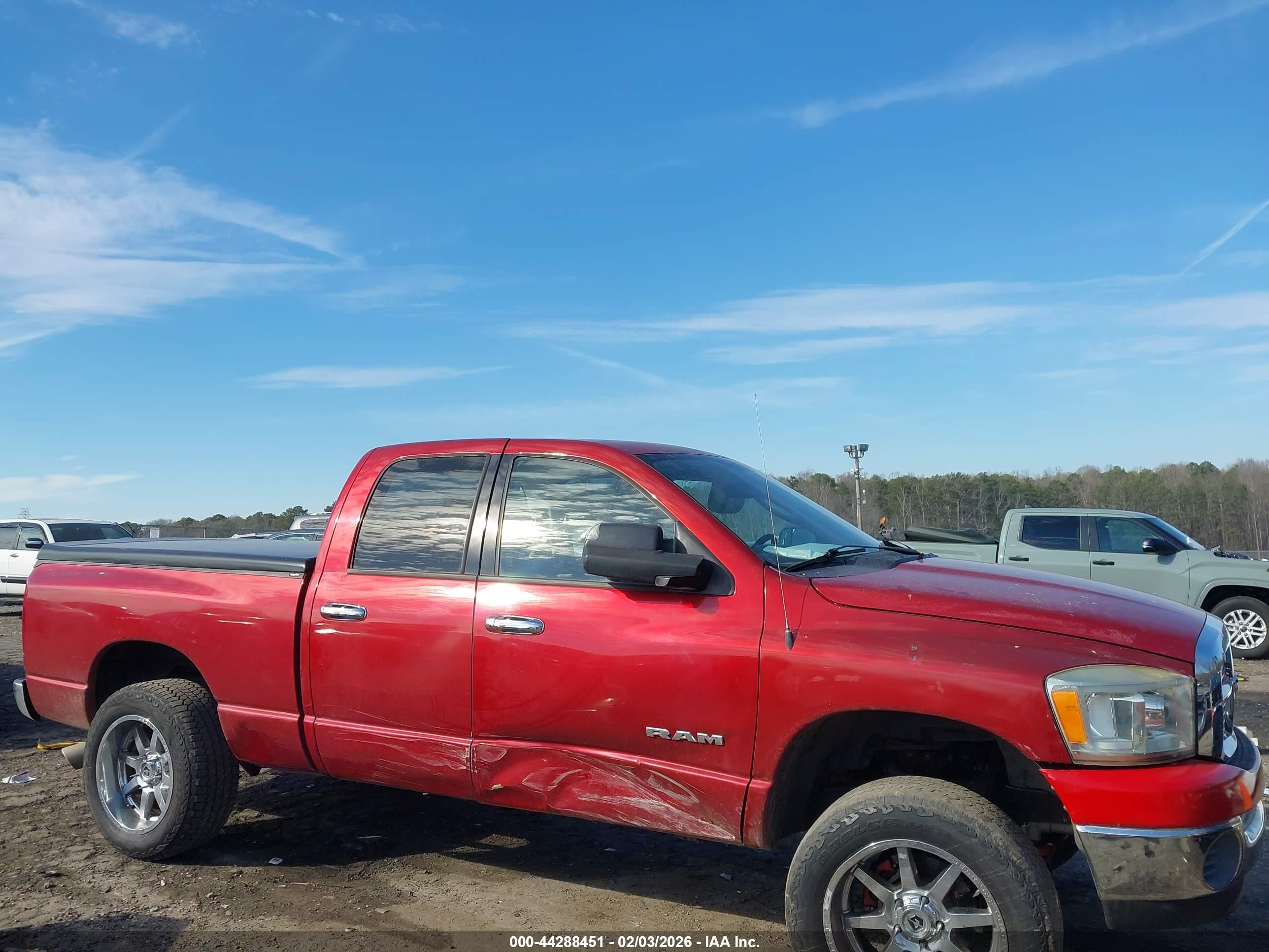 DODGE RAM image 6