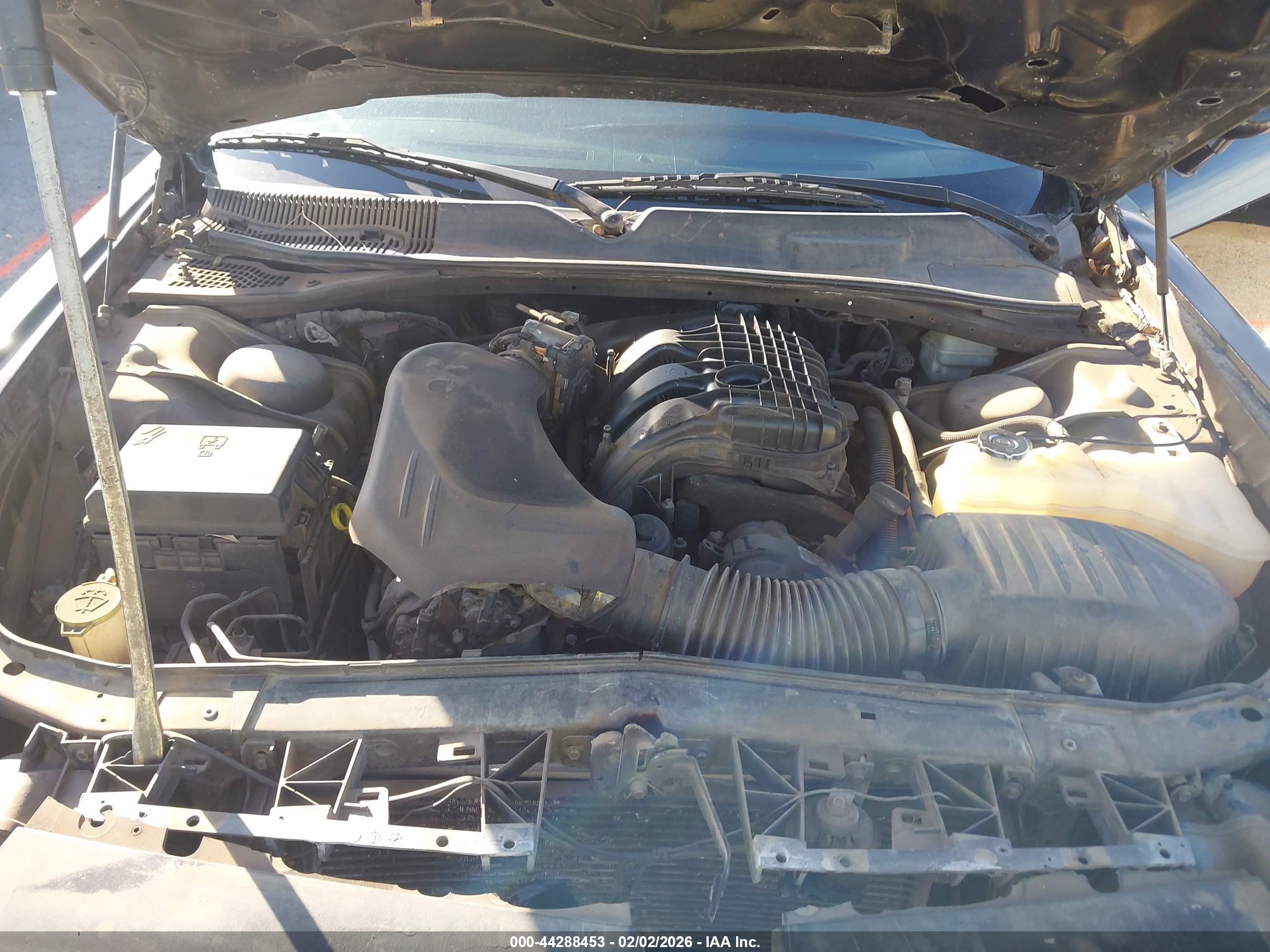 DODGE CHALLENGER image 10