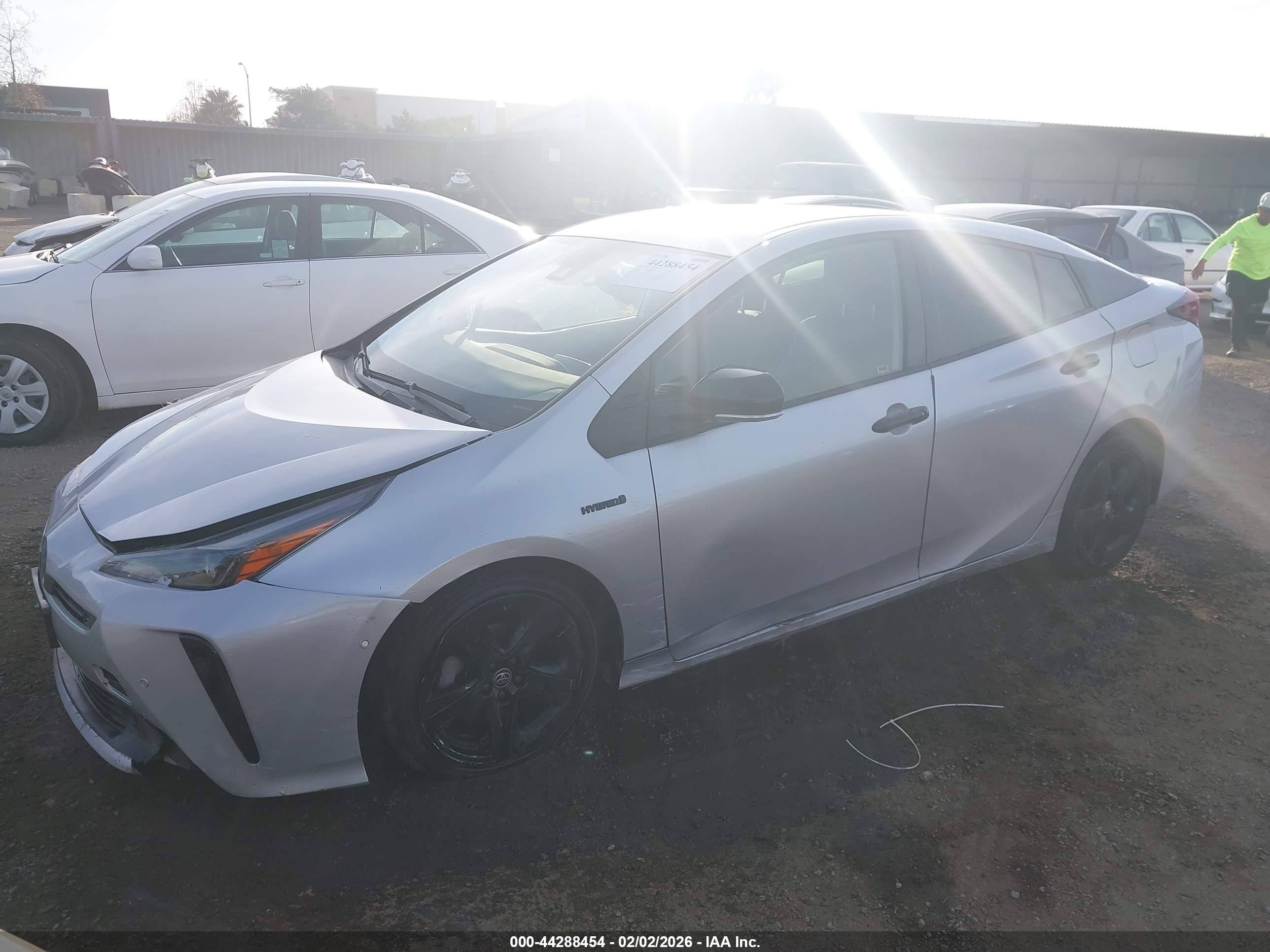 TOYOTA PRIUS image 2