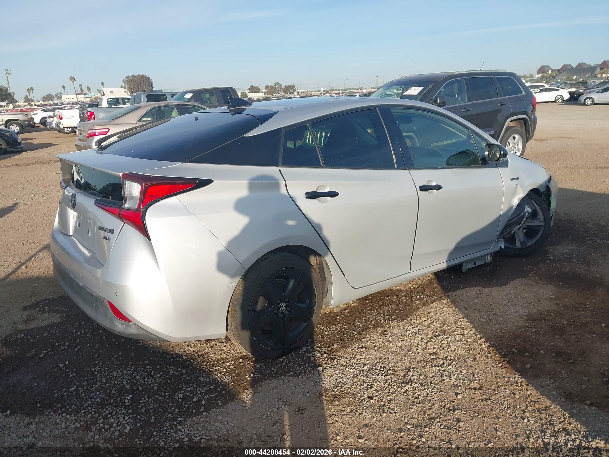 TOYOTA PRIUS image 4