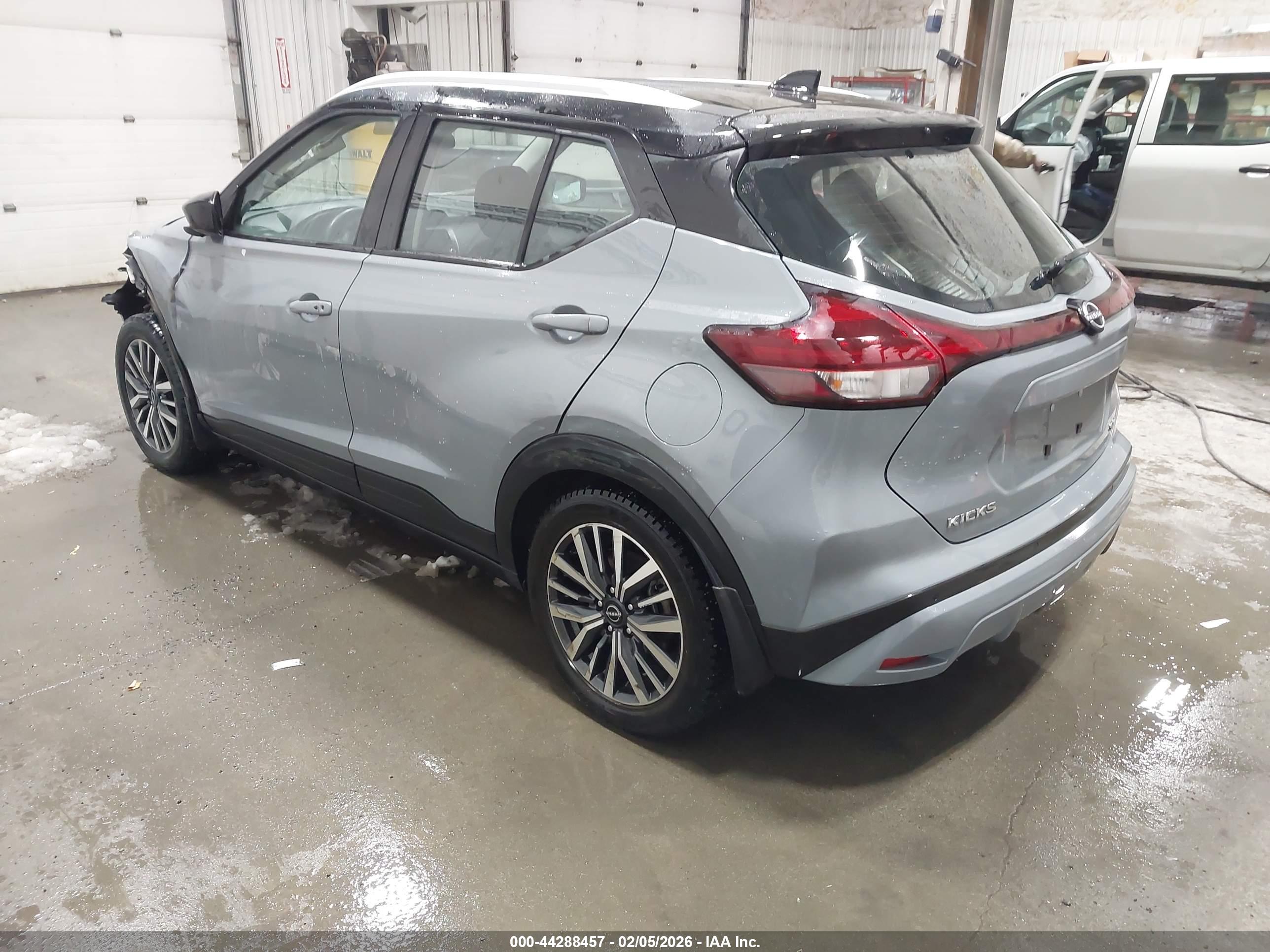 NISSAN KICKS image 3