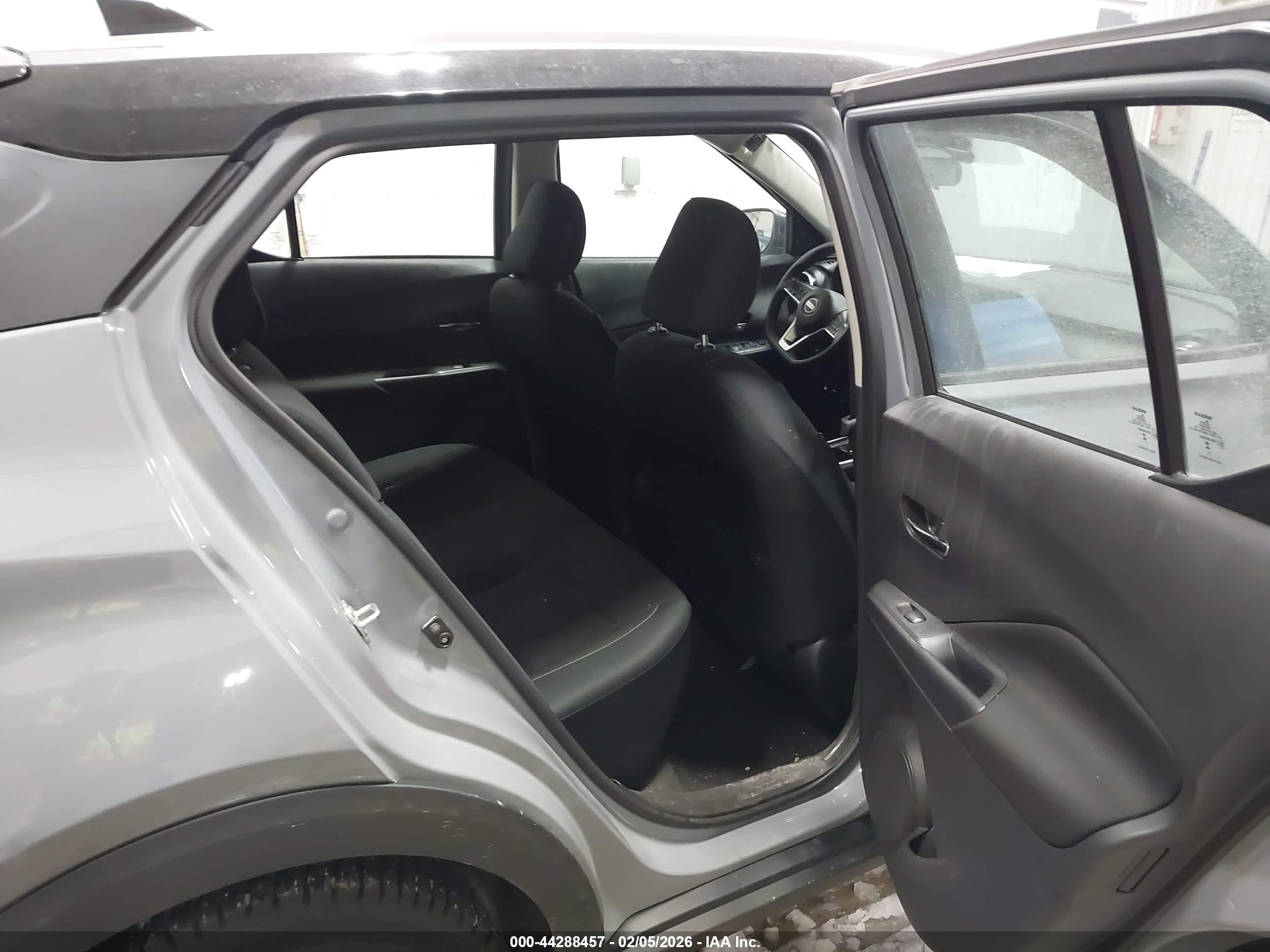NISSAN KICKS image 8