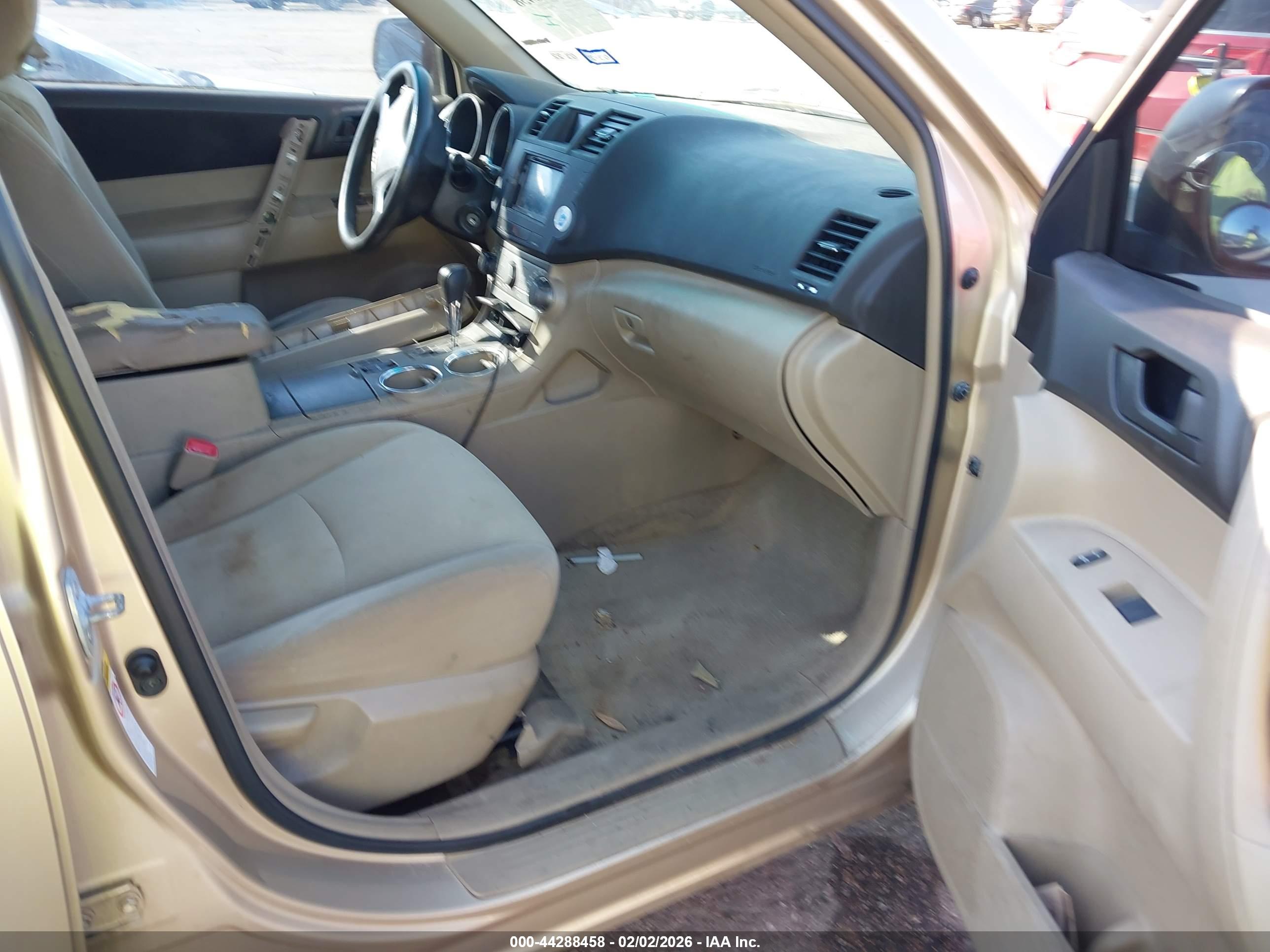 TOYOTA HIGHLANDER image 5