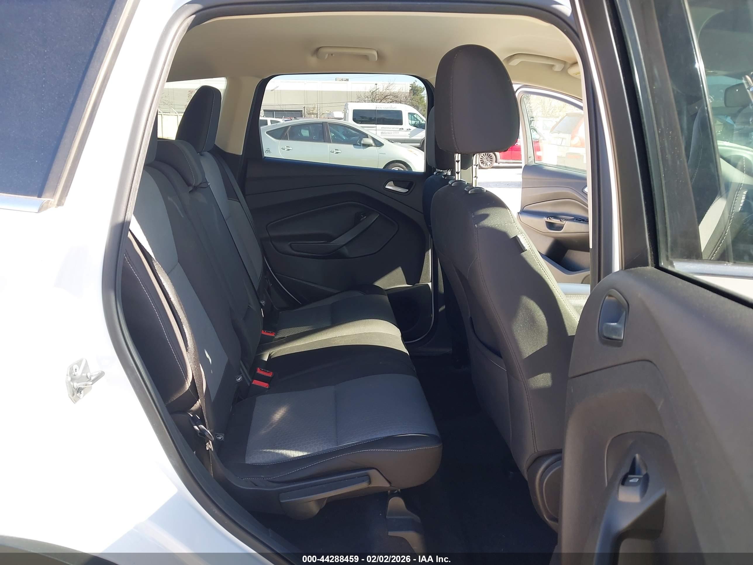 FORD ESCAPE image 8