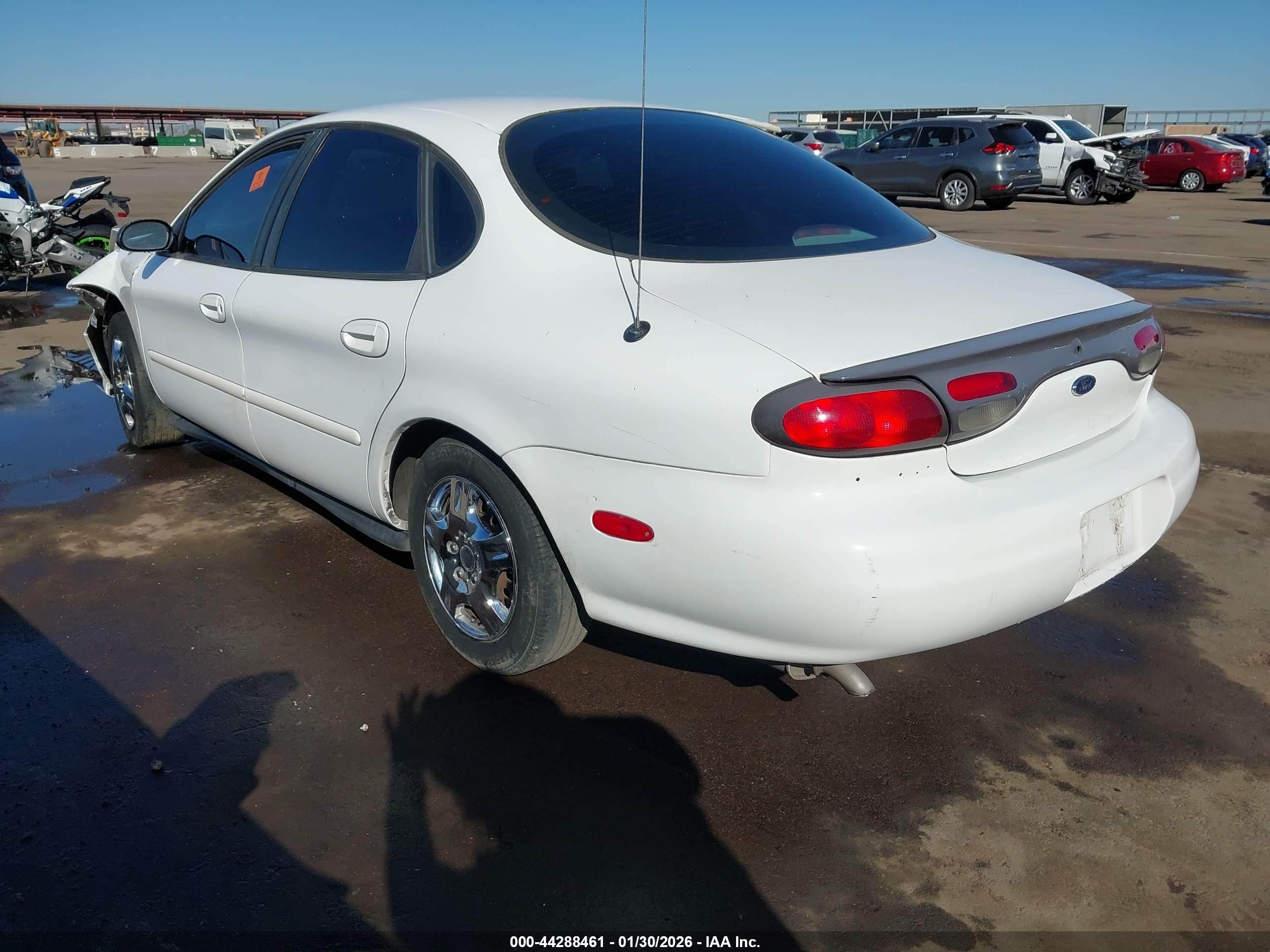 FORD TAURUS image 3
