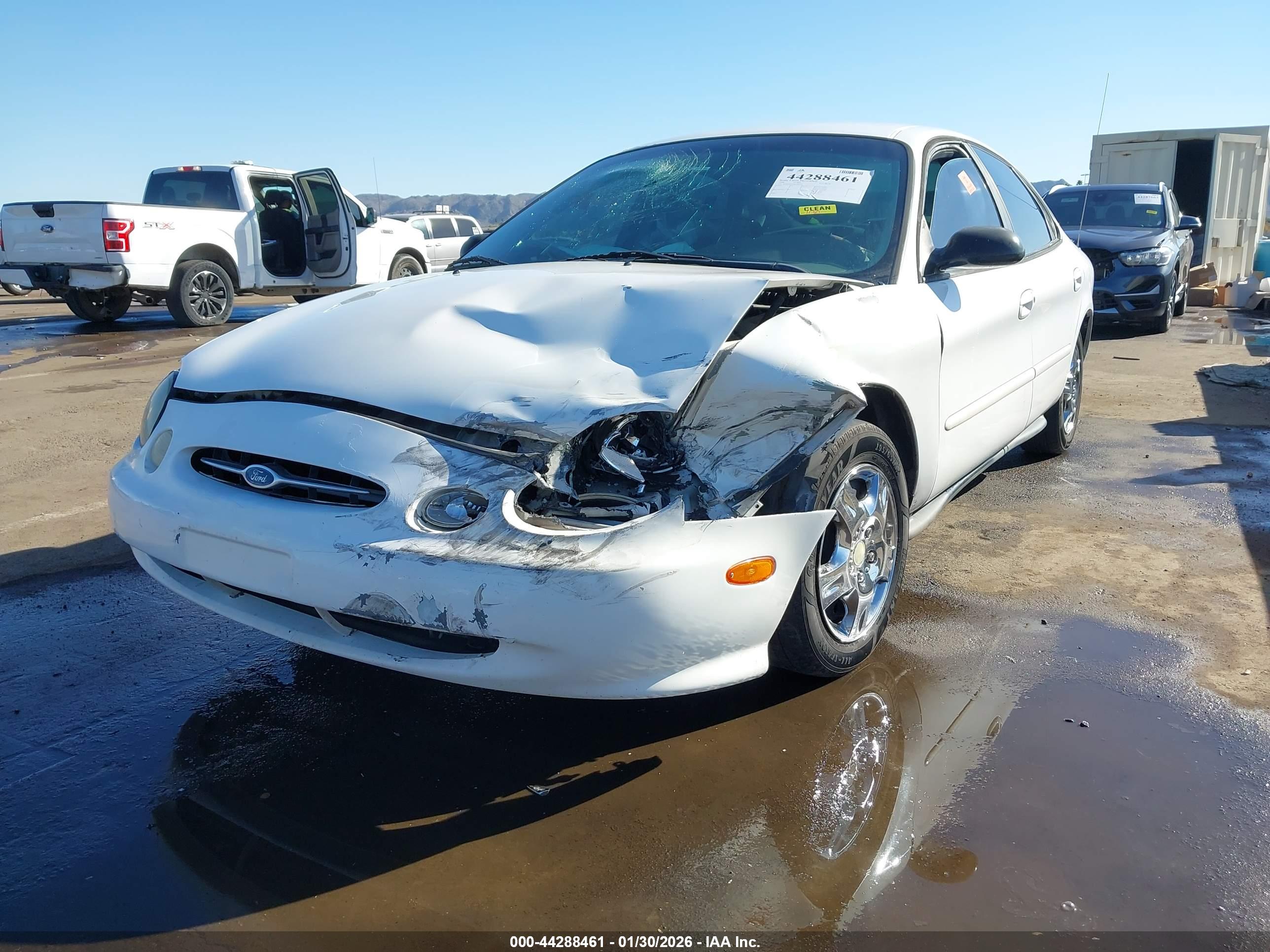 FORD TAURUS image 6