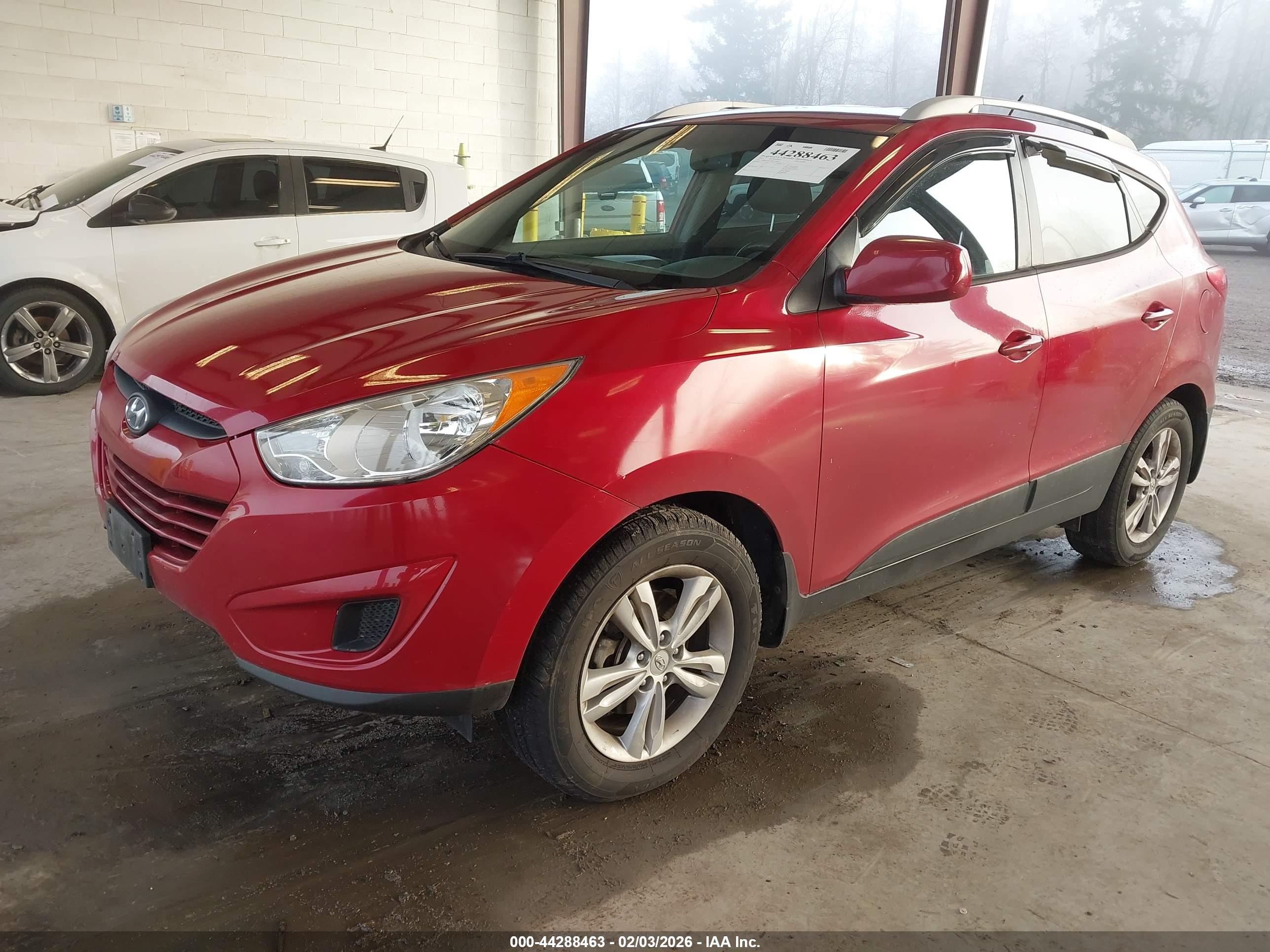 HYUNDAI TUCSON image 2