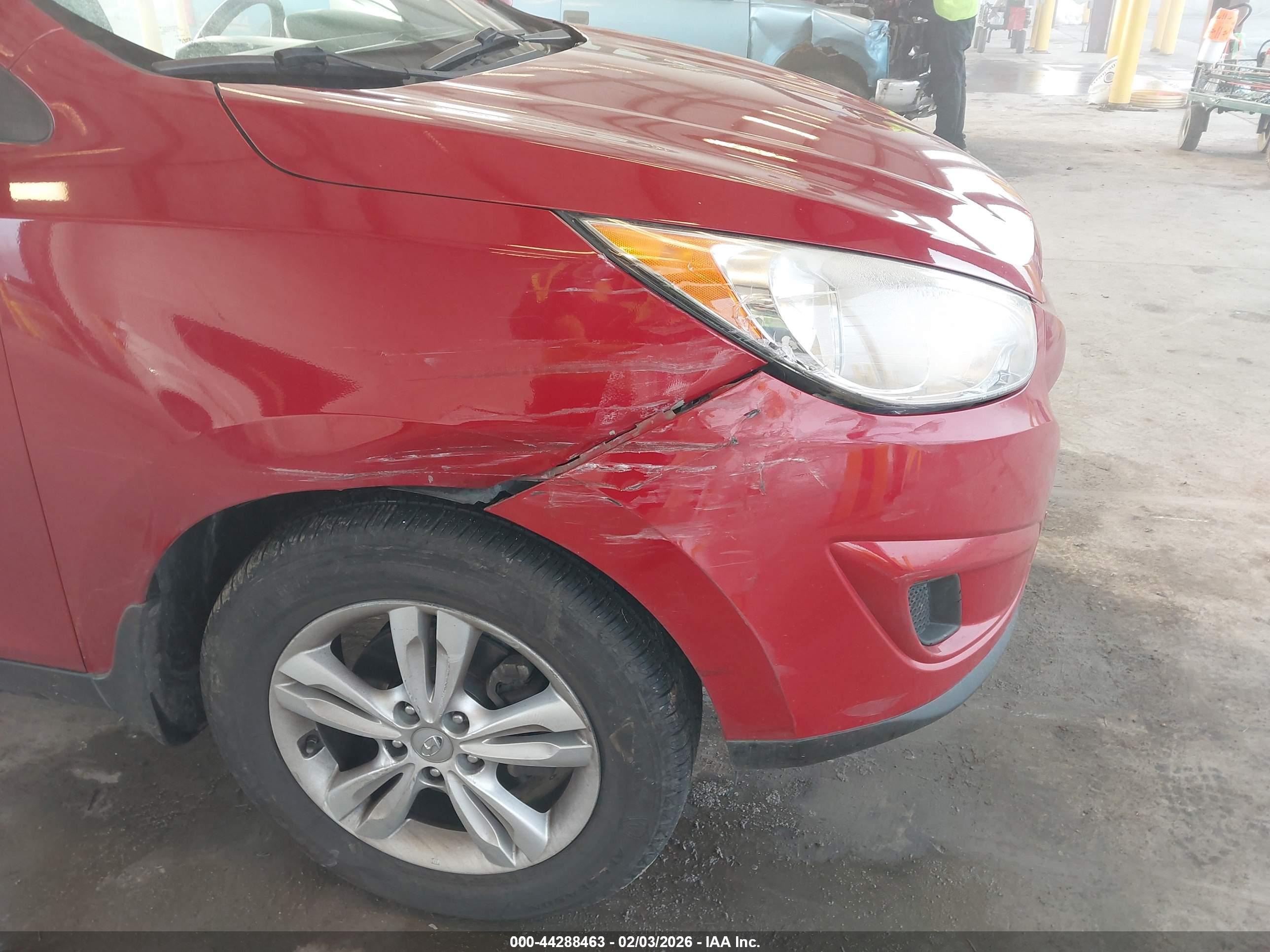 HYUNDAI TUCSON image 6
