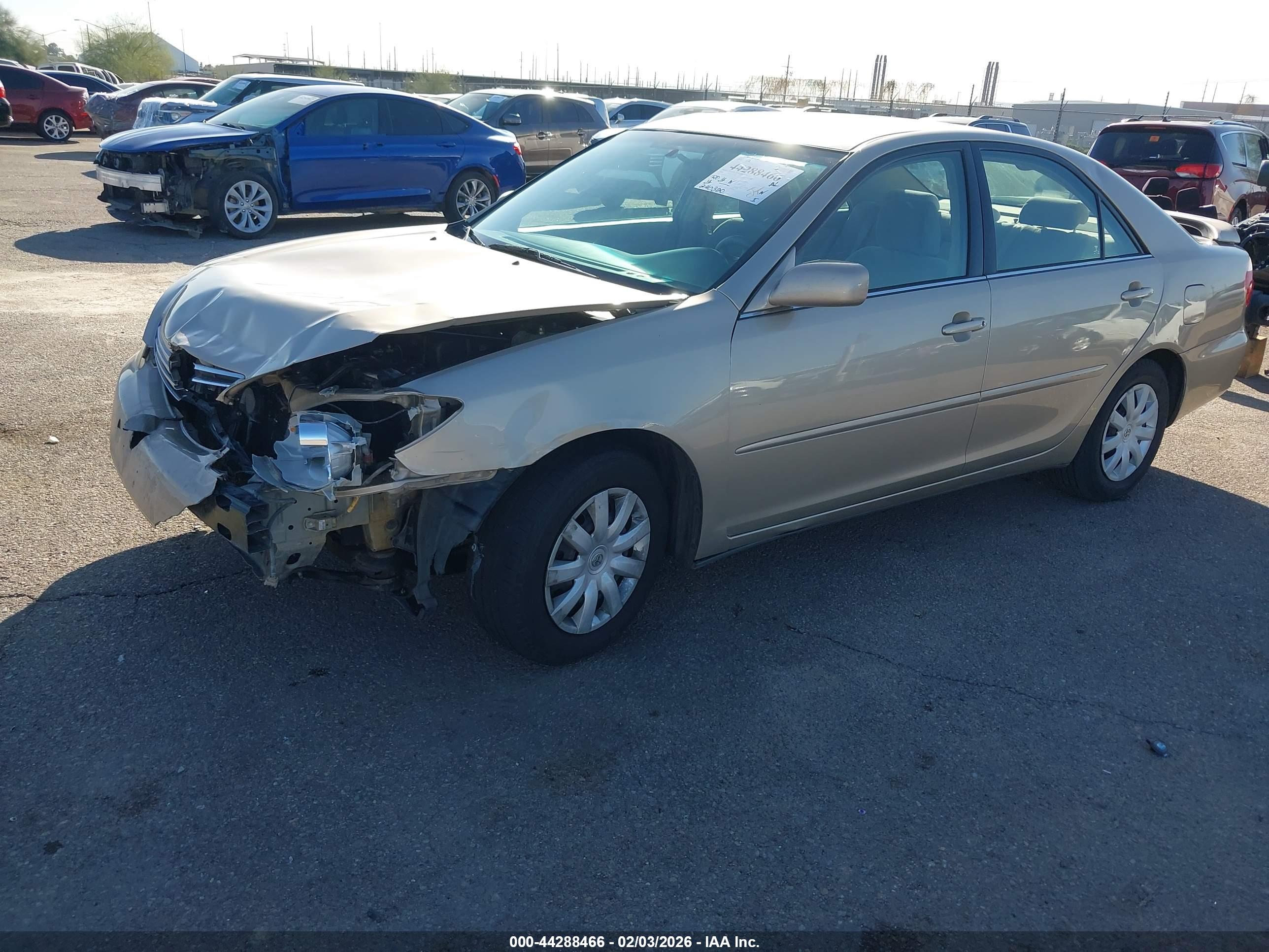 TOYOTA CAMRY image 2
