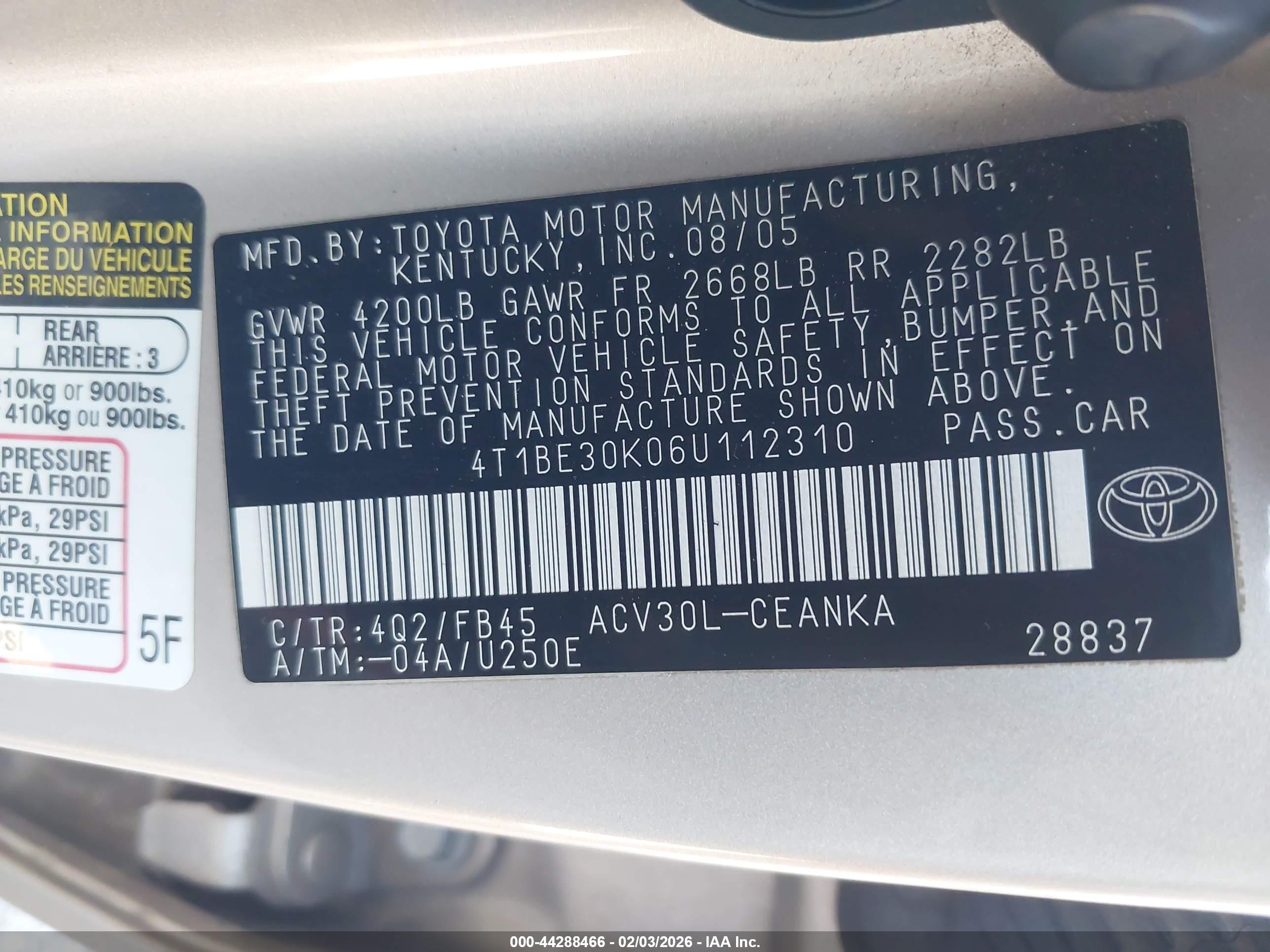TOYOTA CAMRY image 9