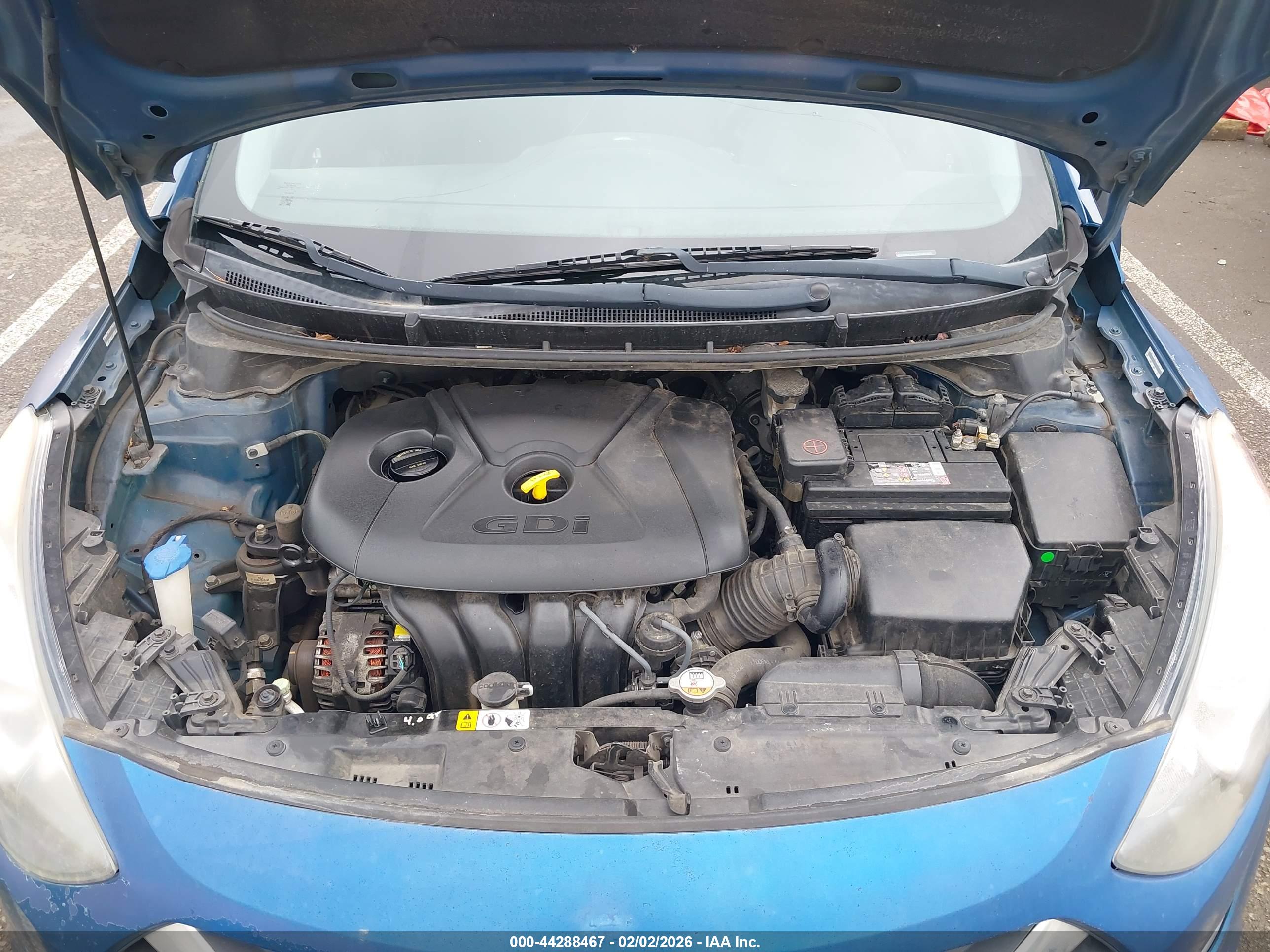 HYUNDAI ELANTRA image 10