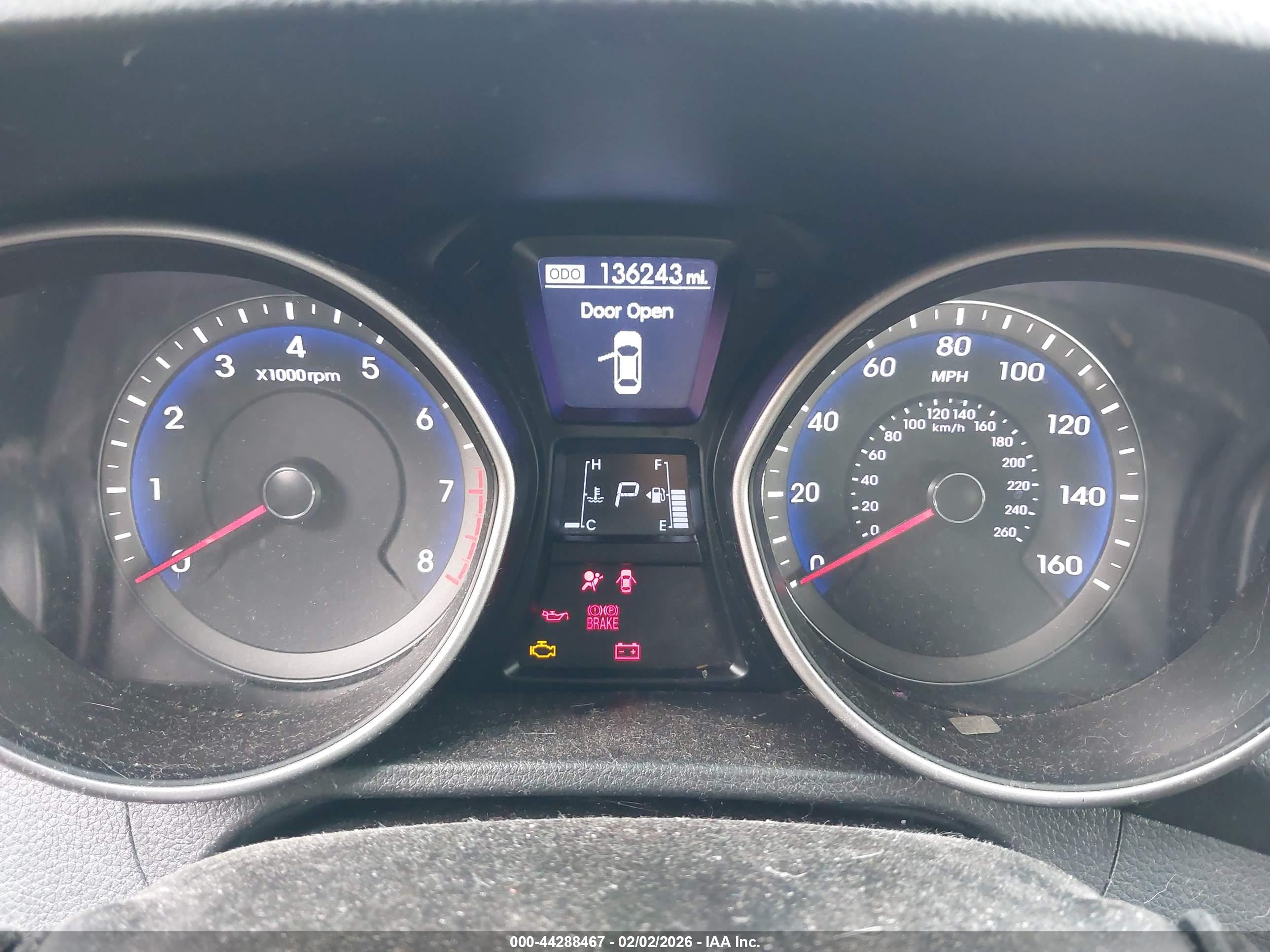 HYUNDAI ELANTRA image 7
