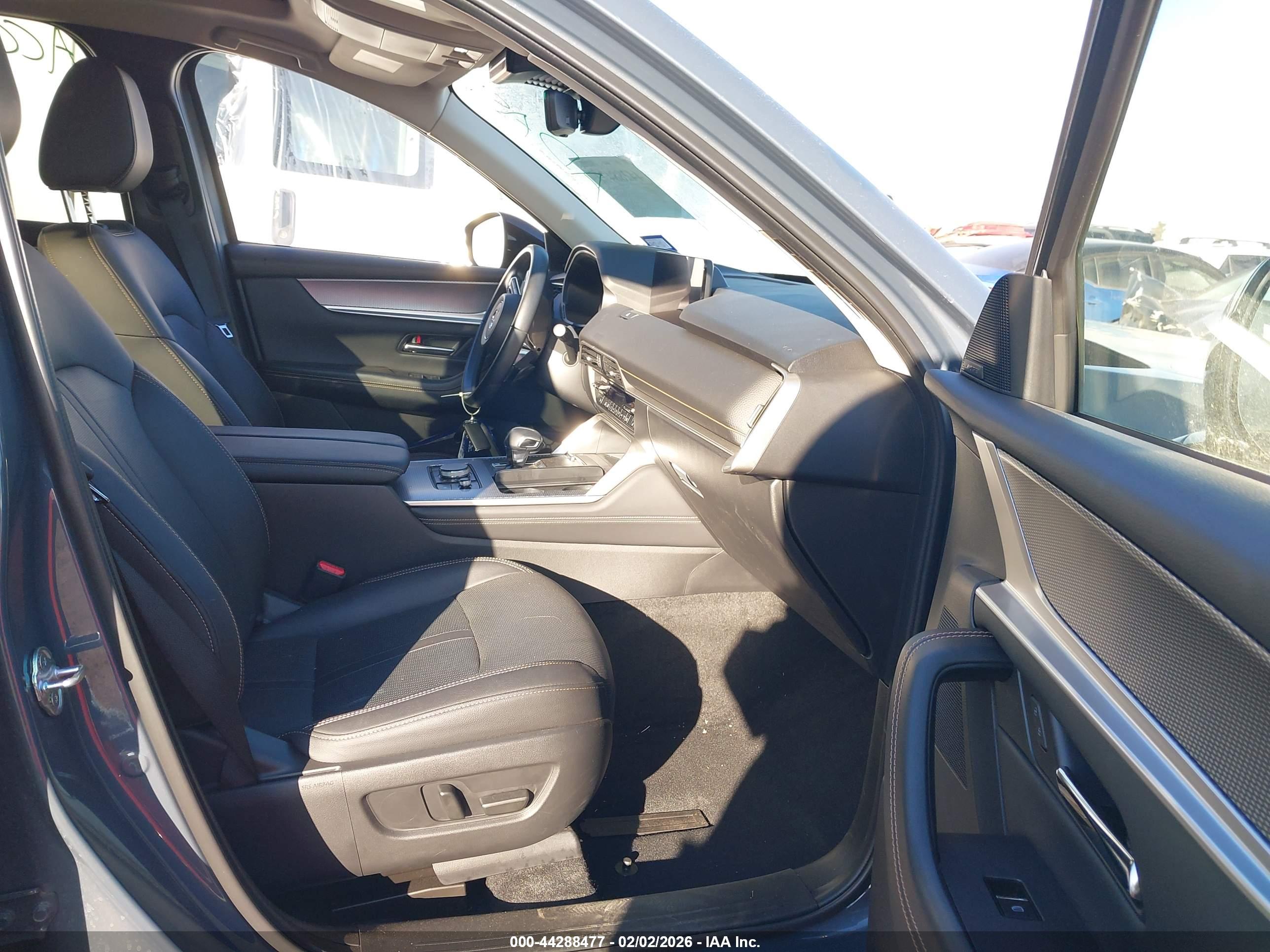 MAZDA CX-70 image 5