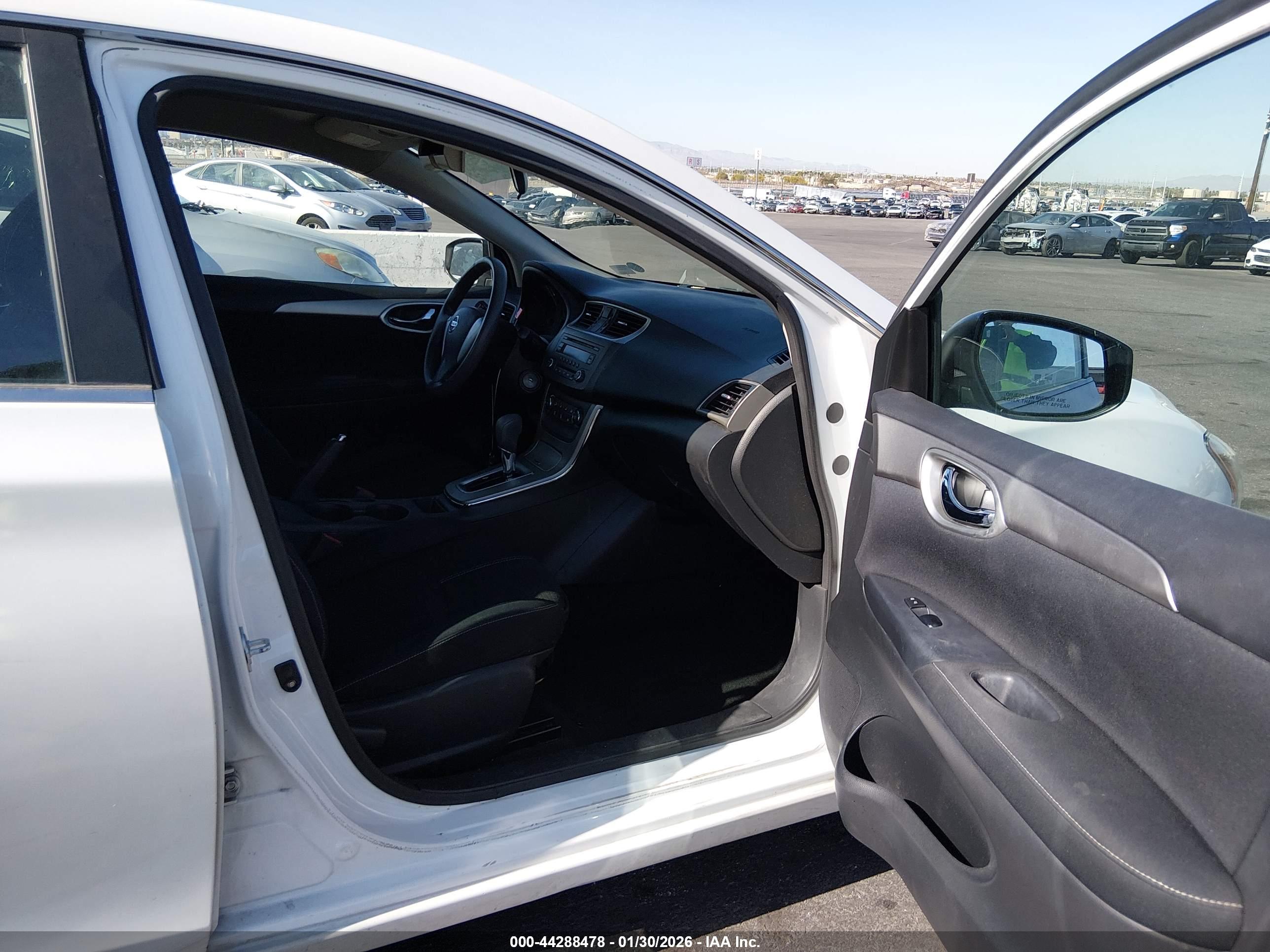 NISSAN SENTRA image 5