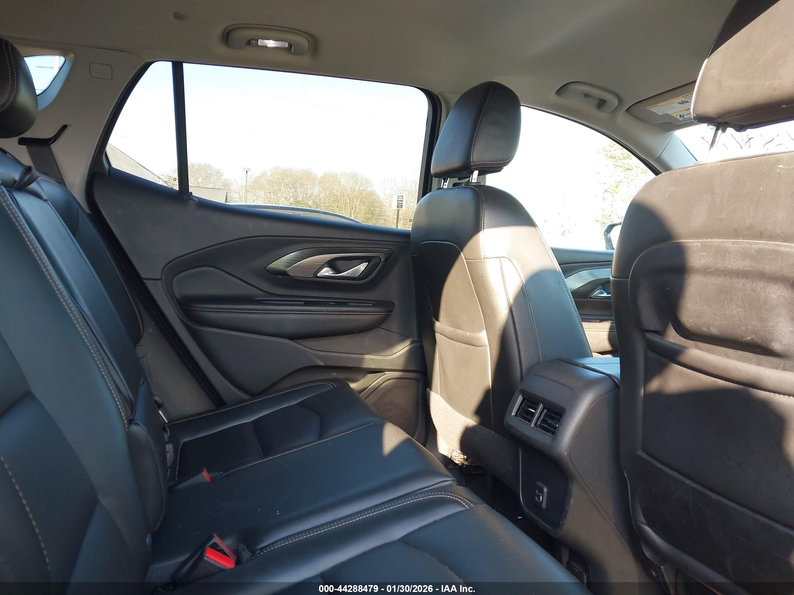 GMC TERRAIN image 8