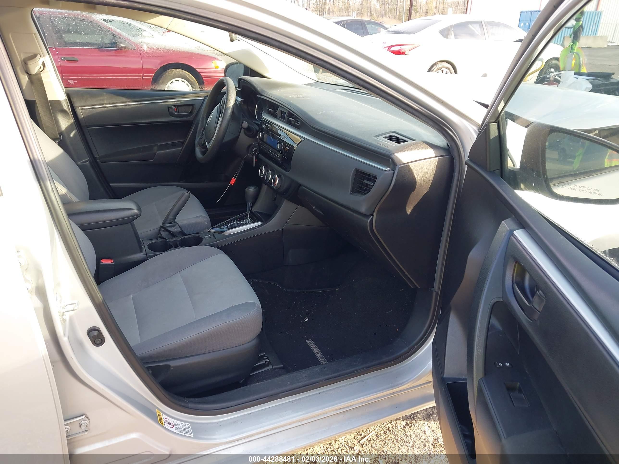 TOYOTA COROLLA image 5