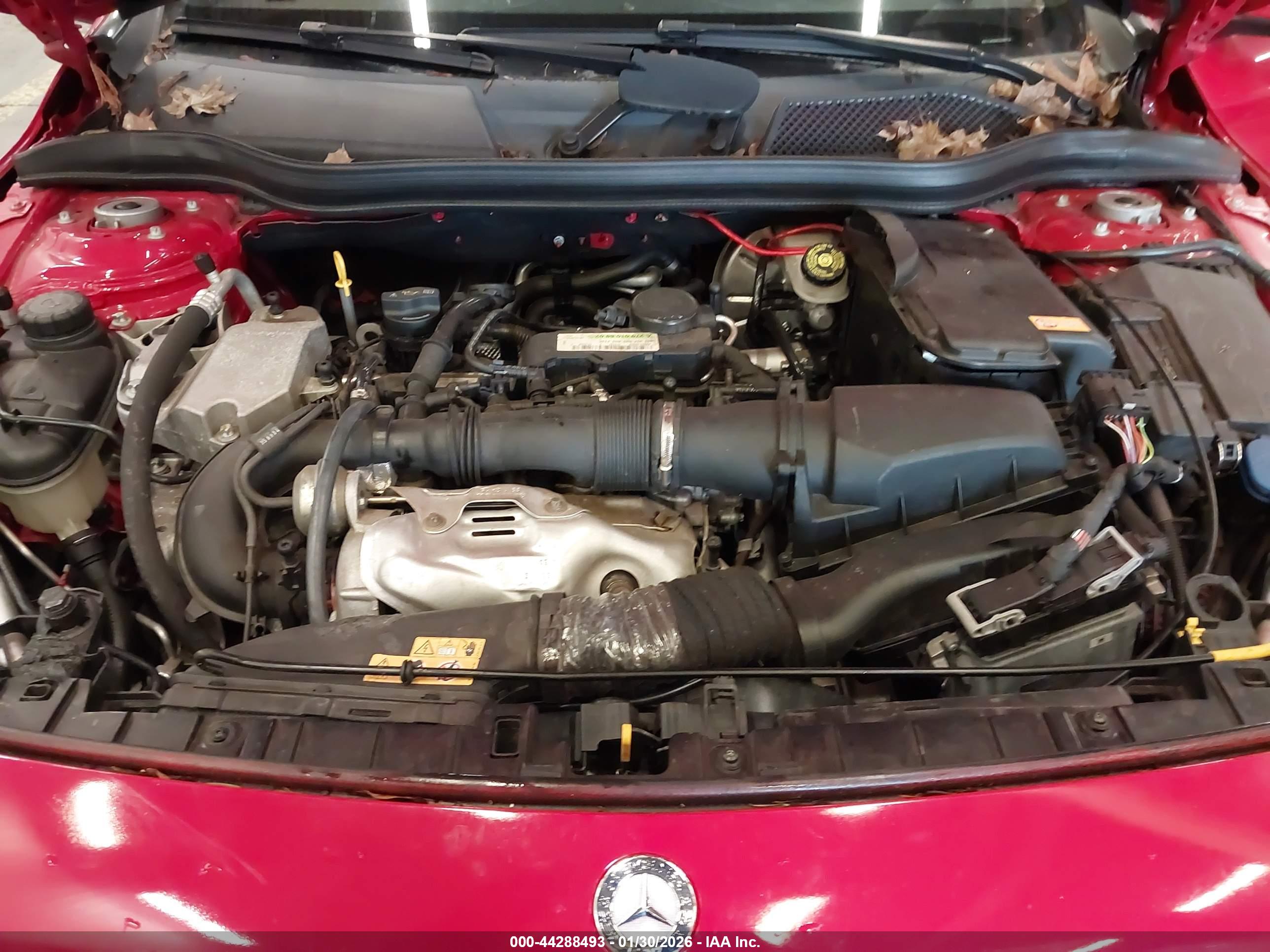 MERCEDES-BENZ GLA image 10